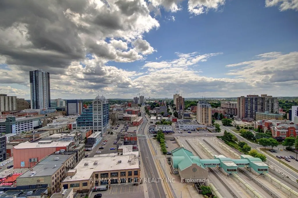 60 Charles Street W, #1805