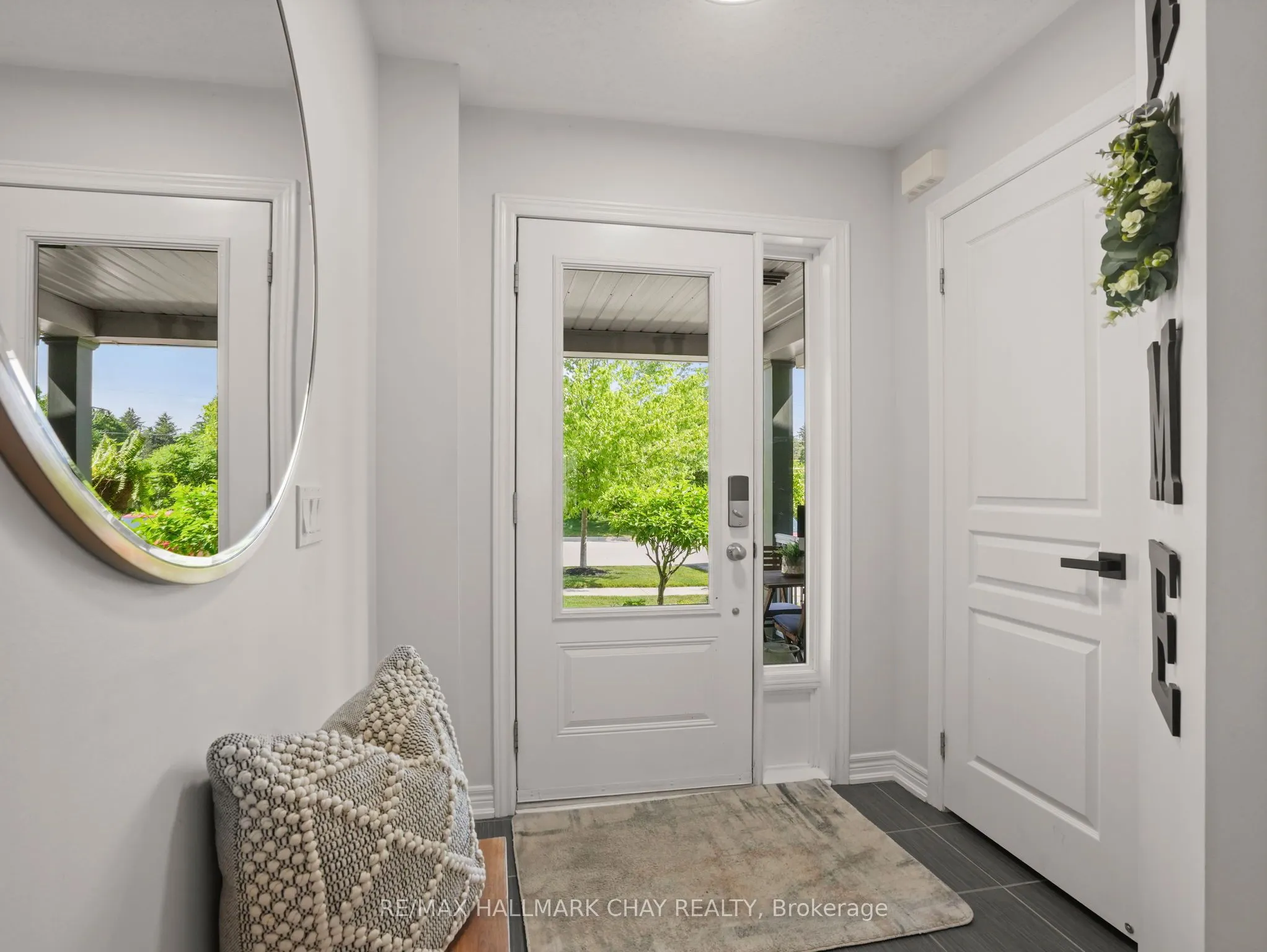 883 Cook Crescent