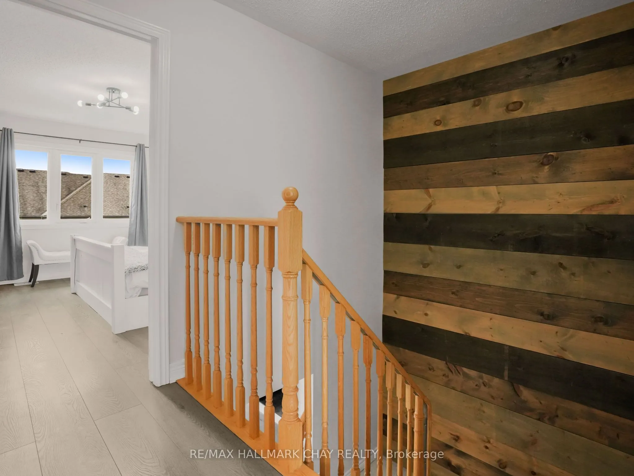 883 Cook Crescent