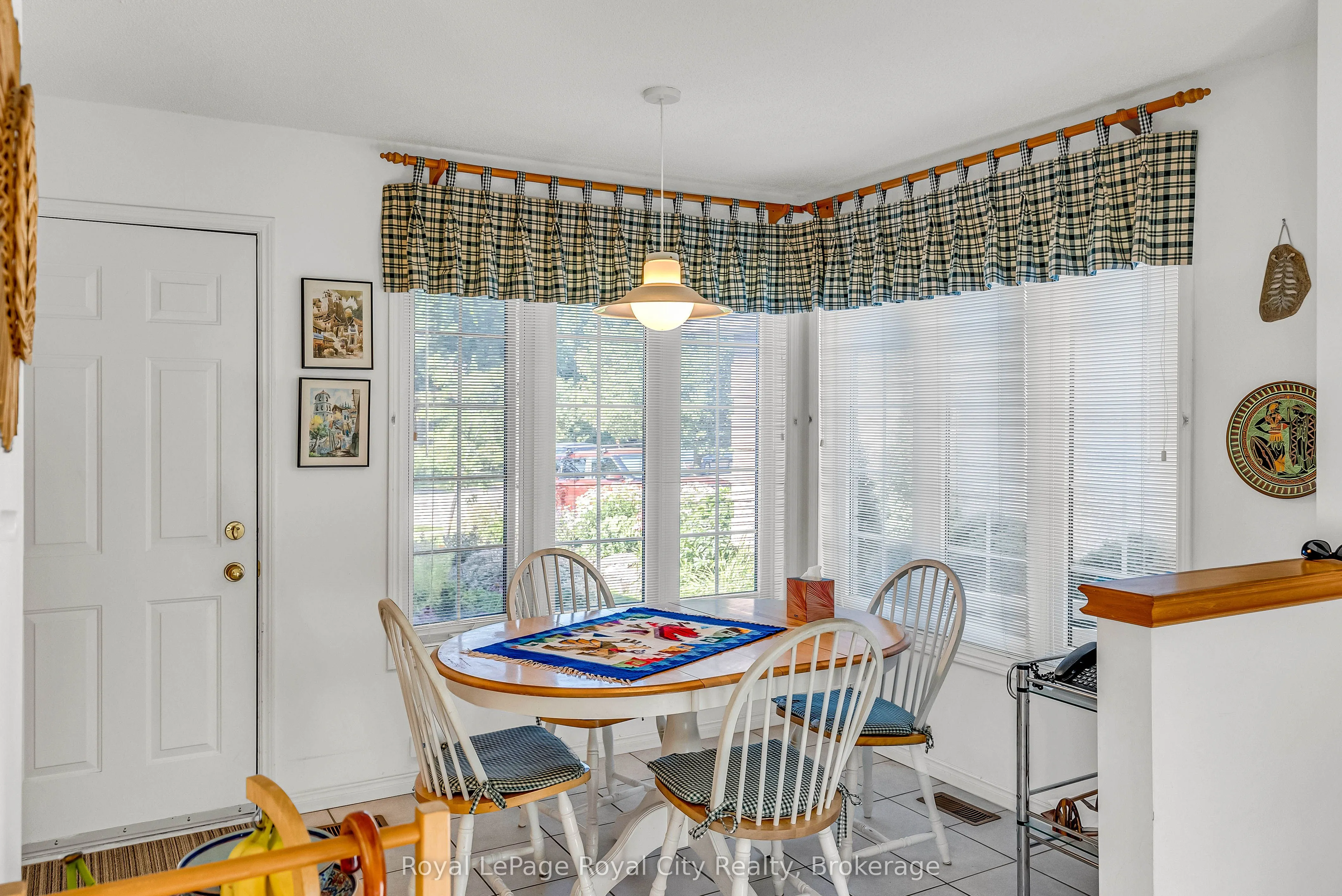 61 Waxwing Crescent