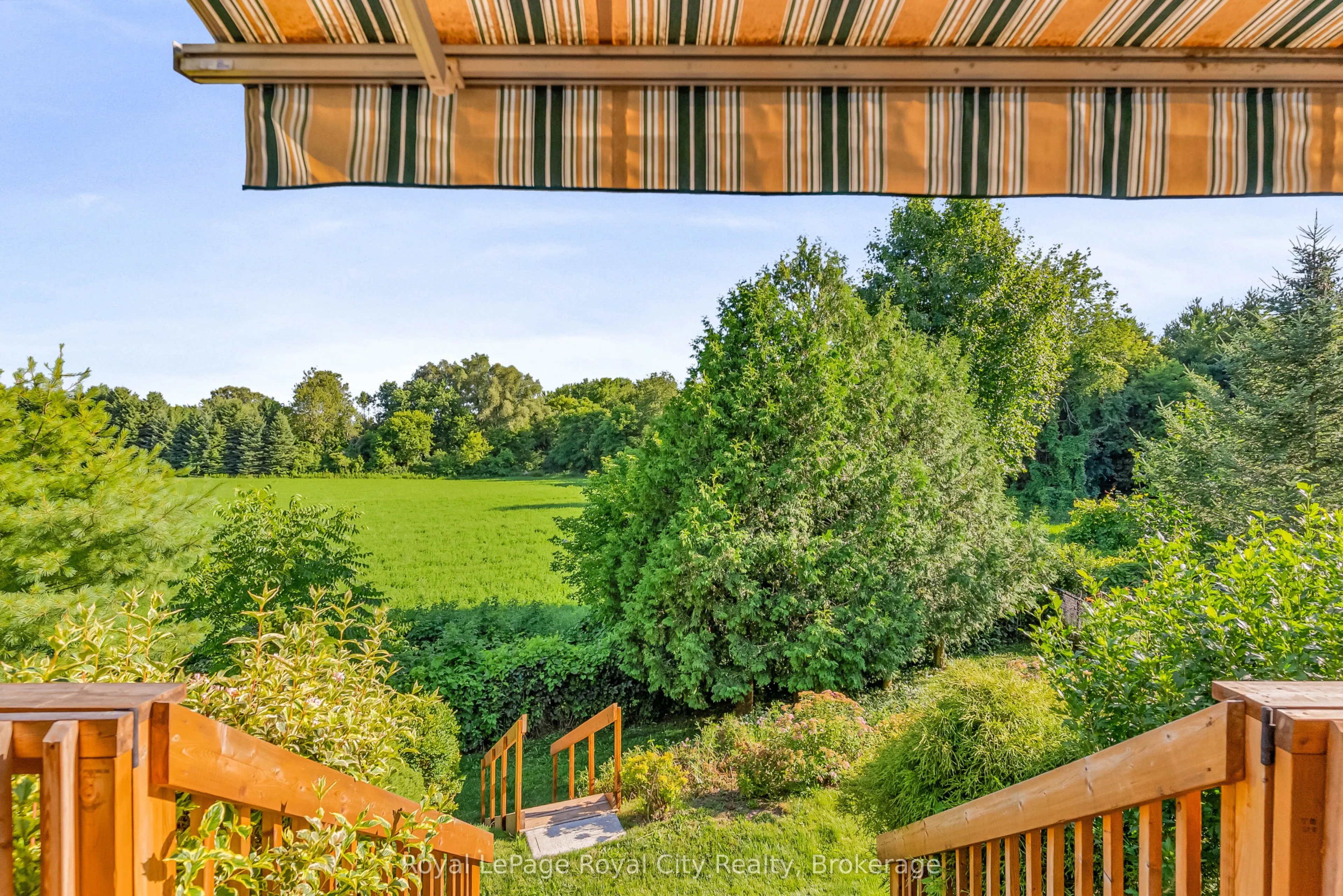 61 Waxwing Crescent