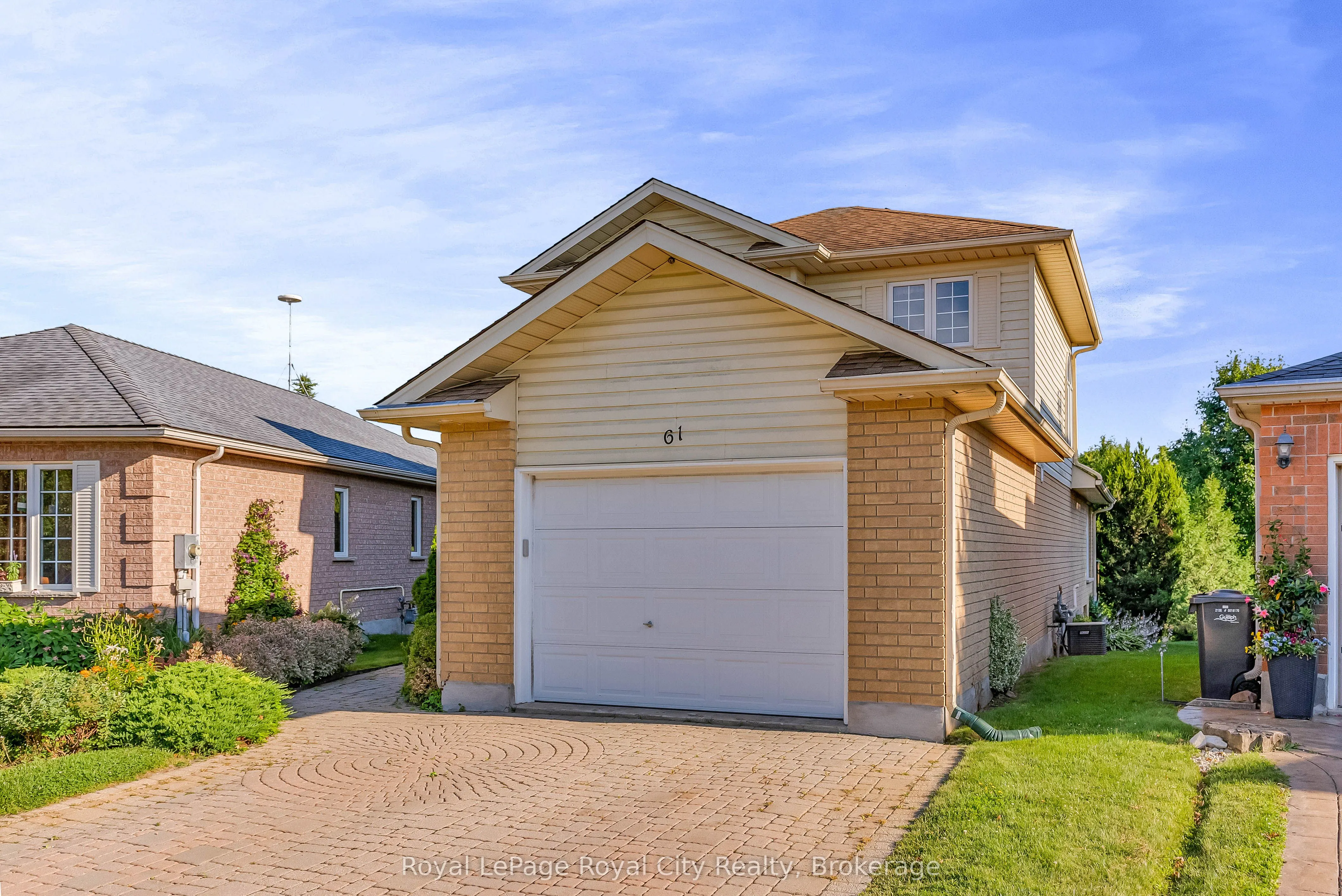 61 Waxwing Crescent
