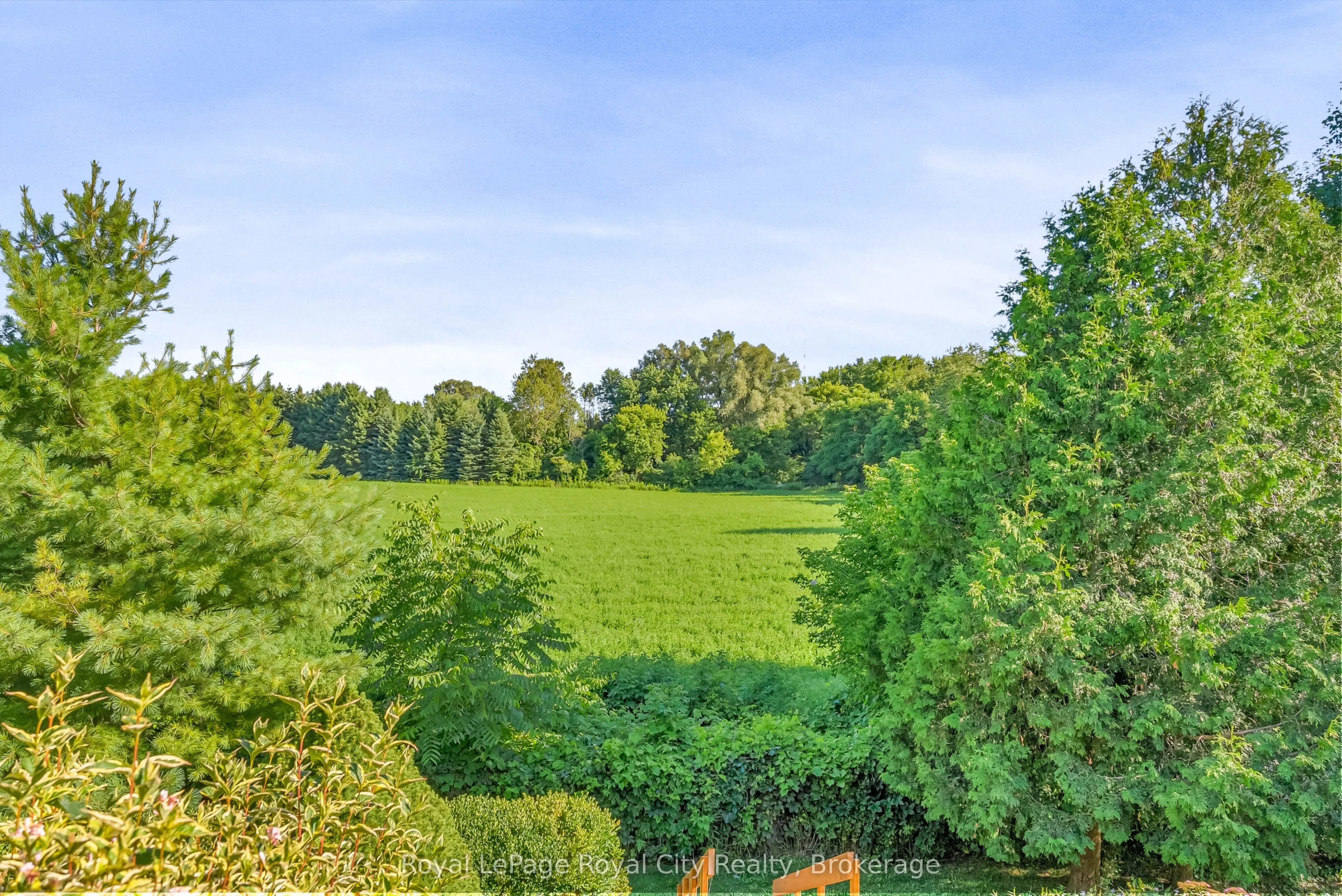 61 Waxwing Crescent