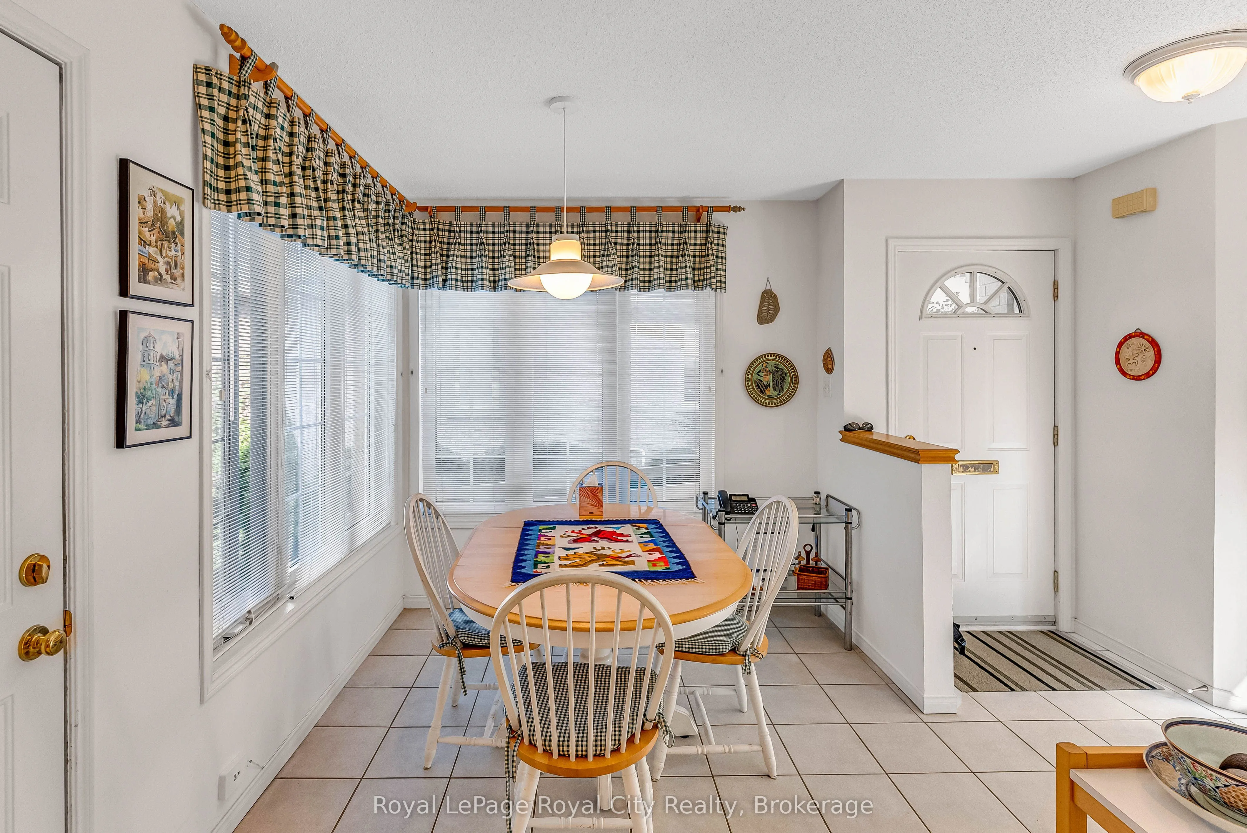61 Waxwing Crescent