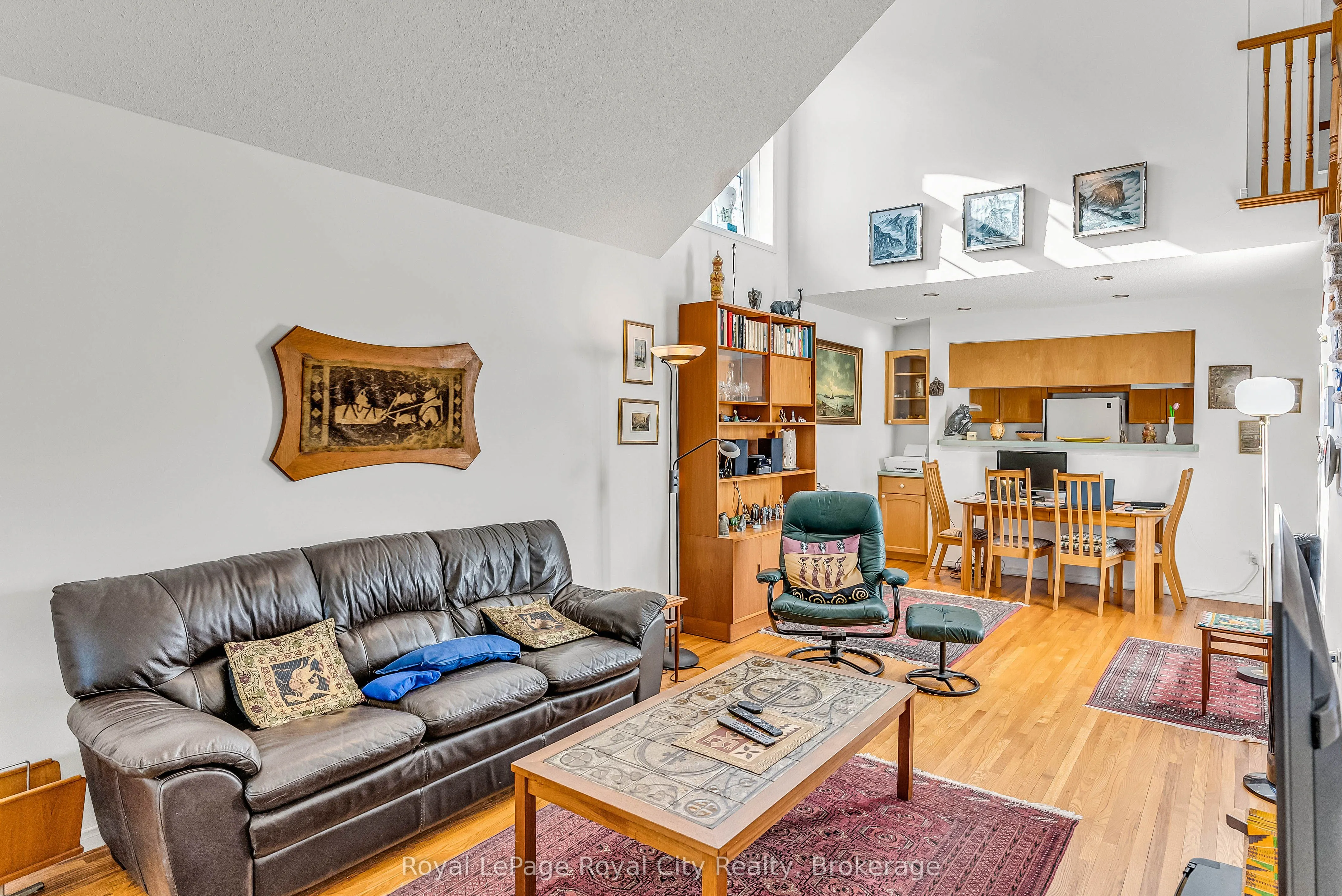 61 Waxwing Crescent
