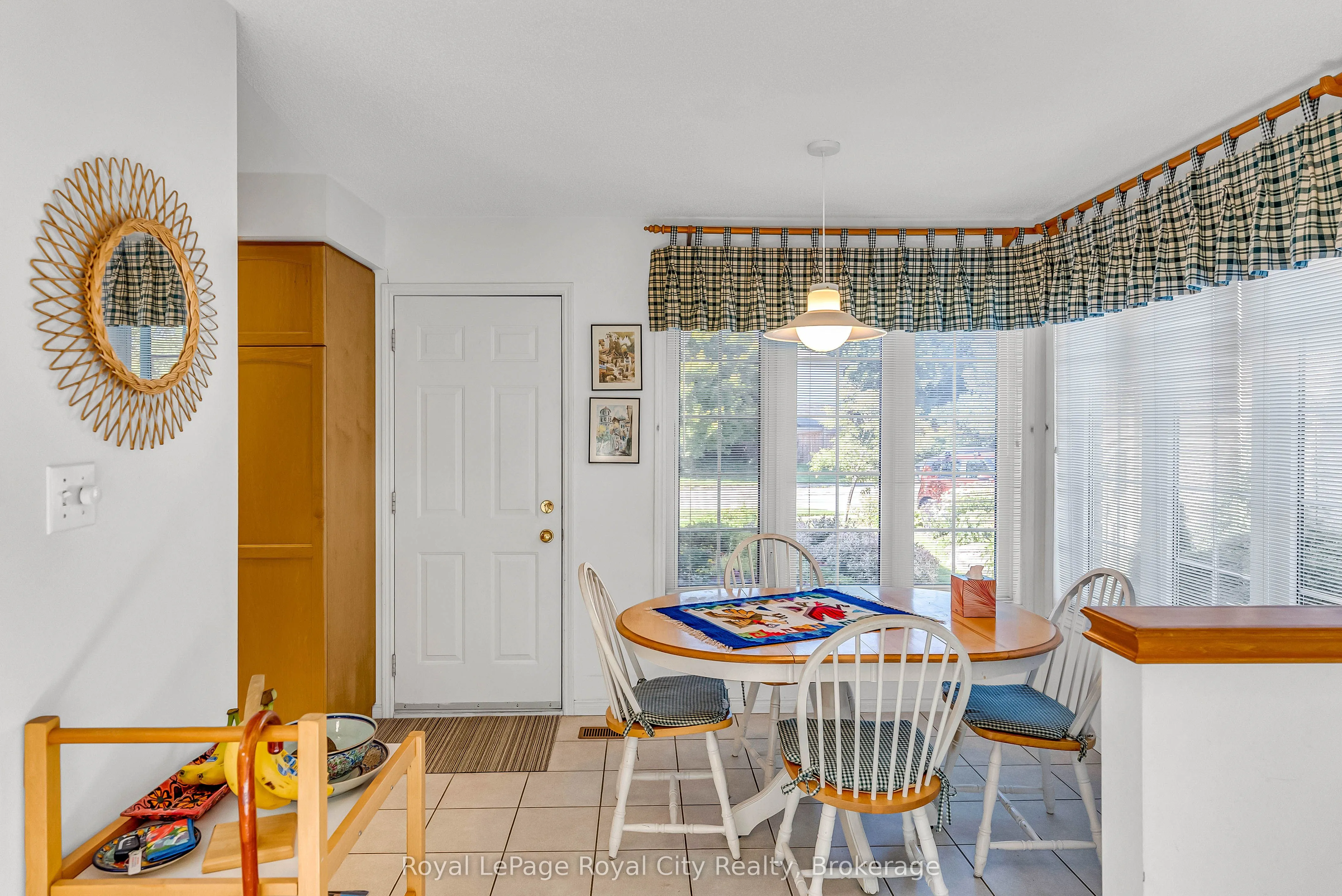 61 Waxwing Crescent