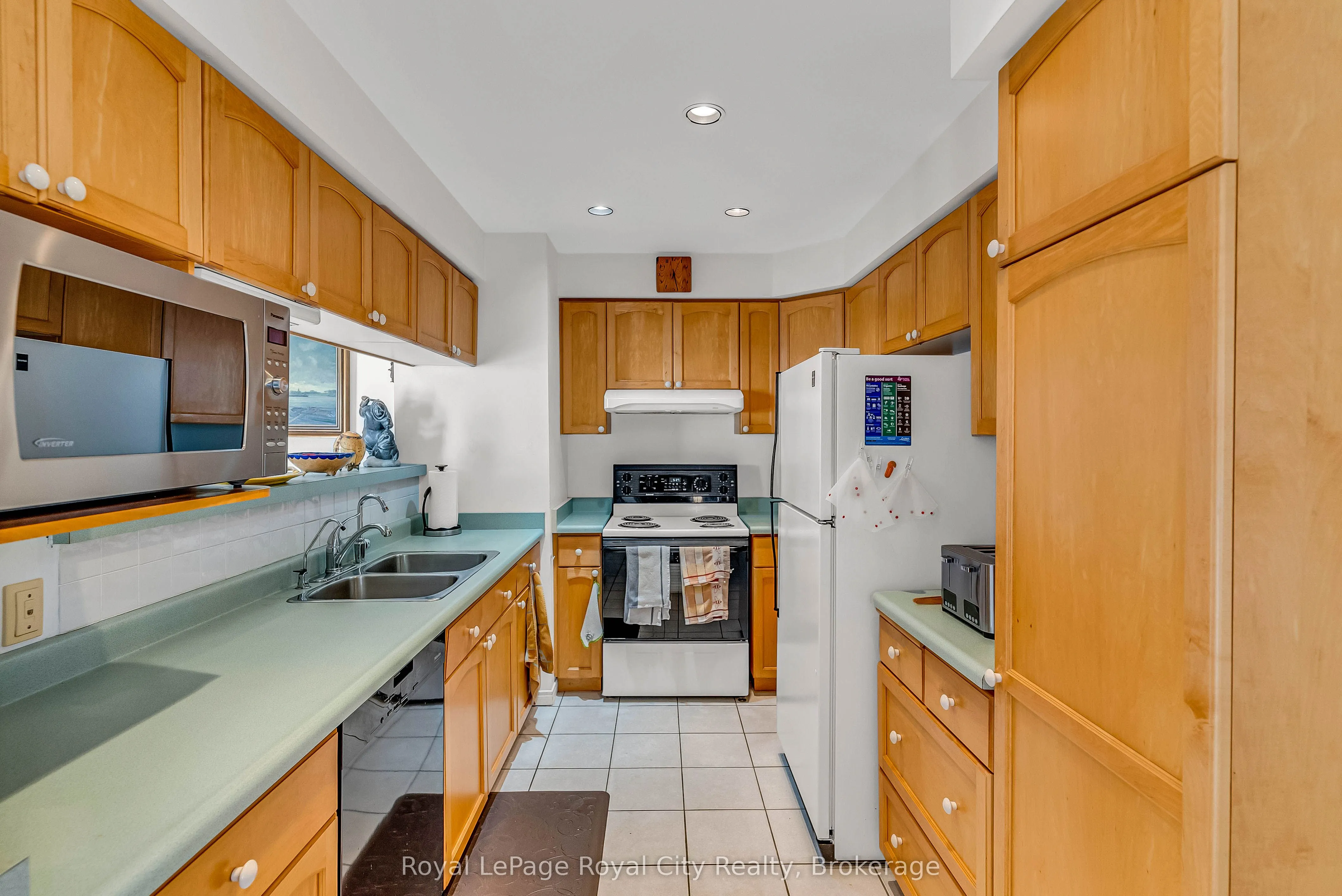 61 Waxwing Crescent