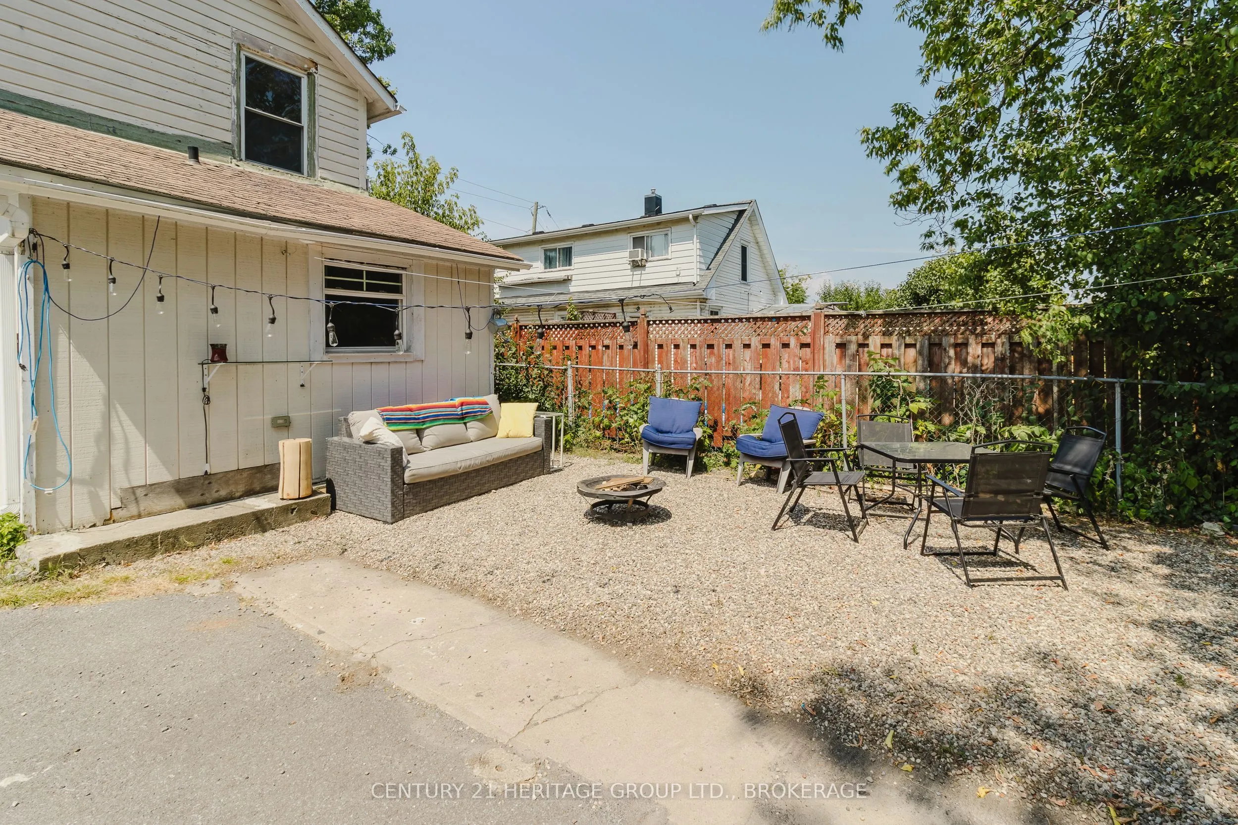 697 Montreal Street