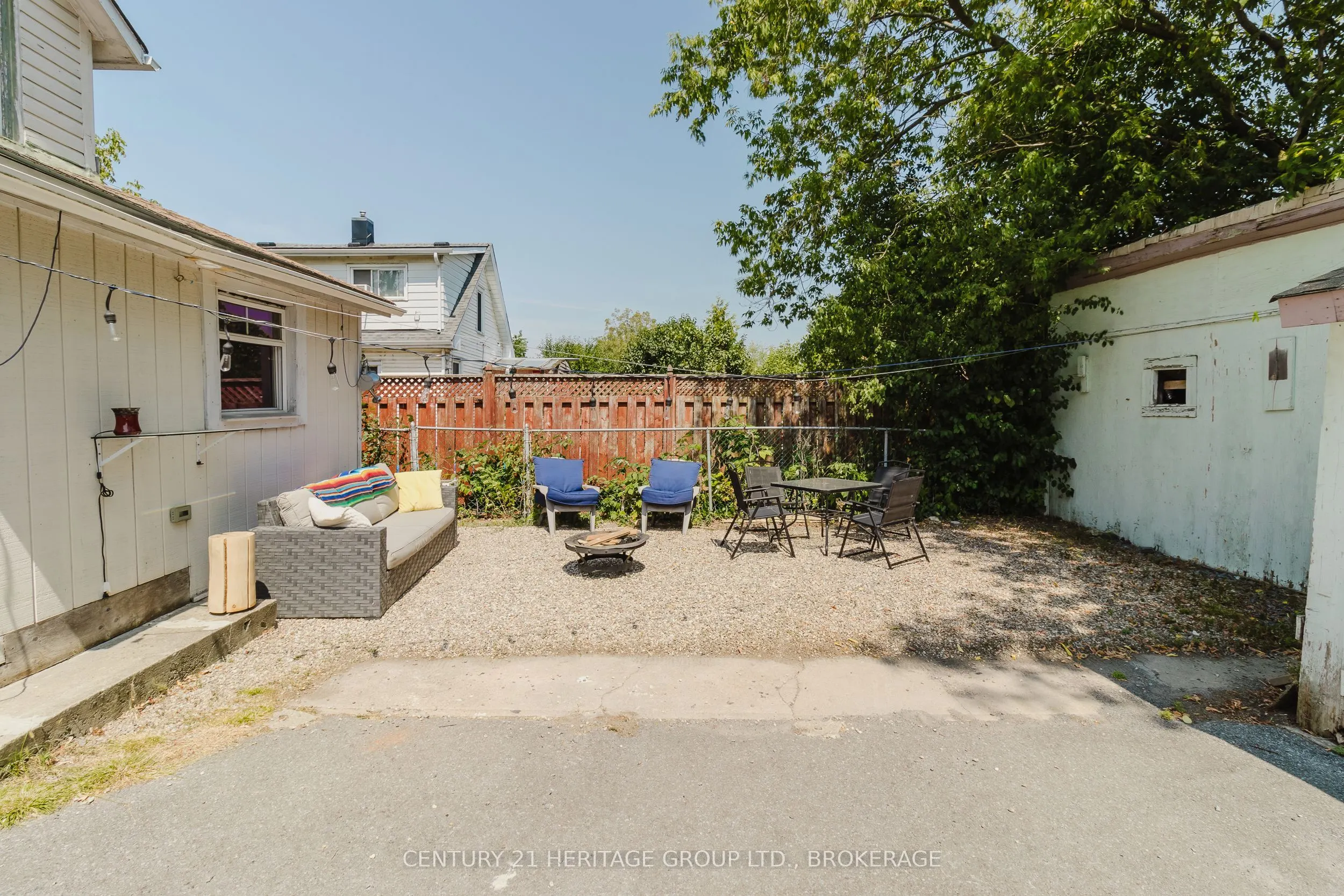 697 Montreal Street
