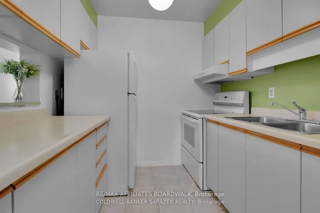 214 Viewmount Drive, #412