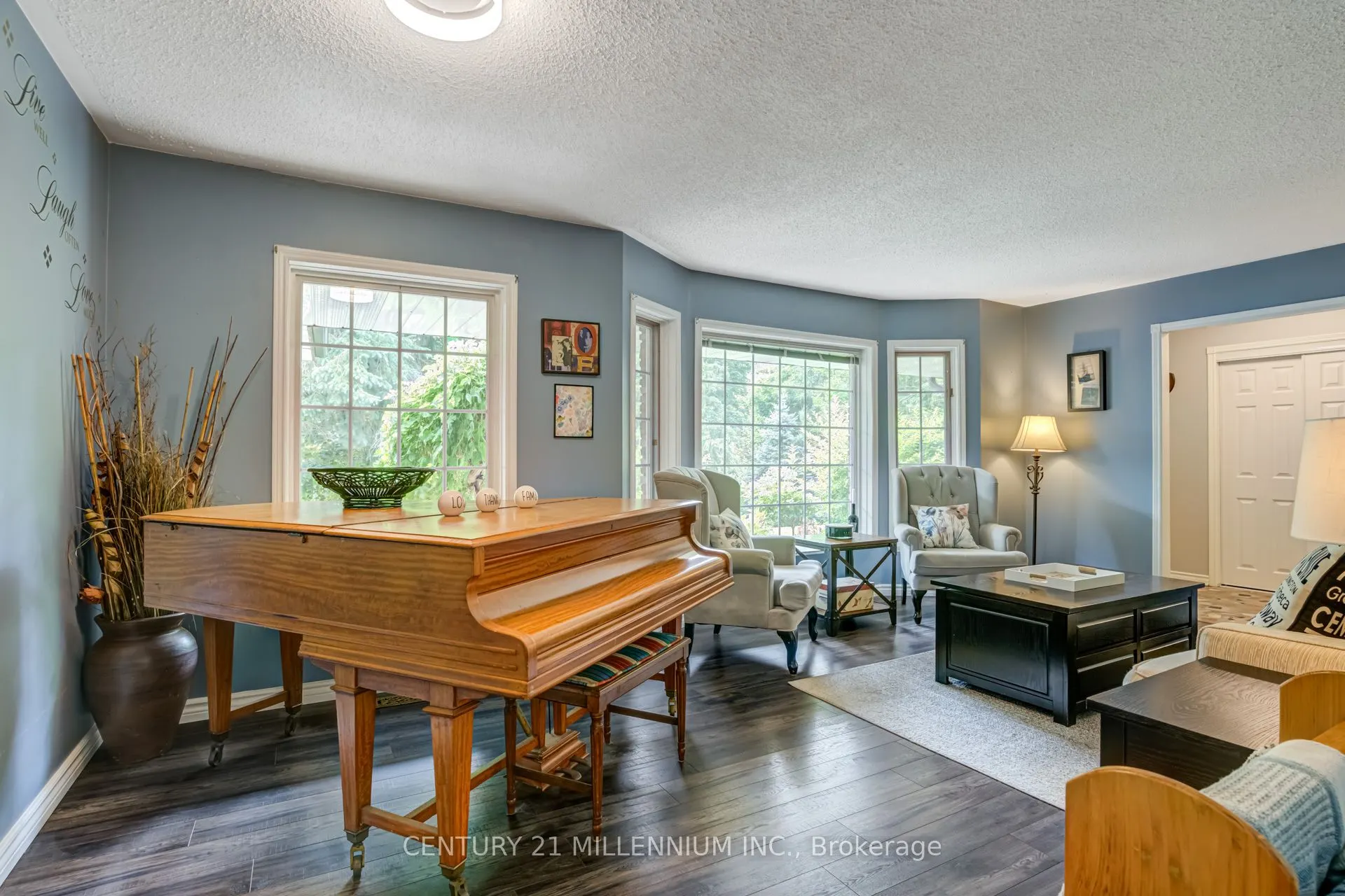 101 Birch Grove
