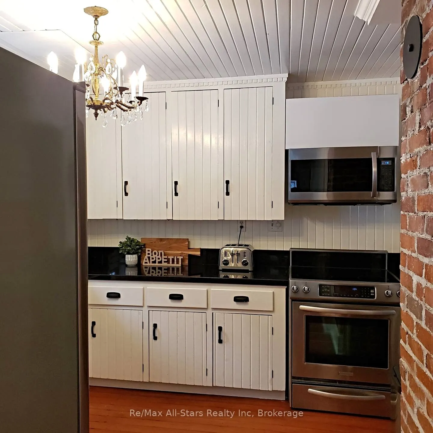 1037 Glenmount Road