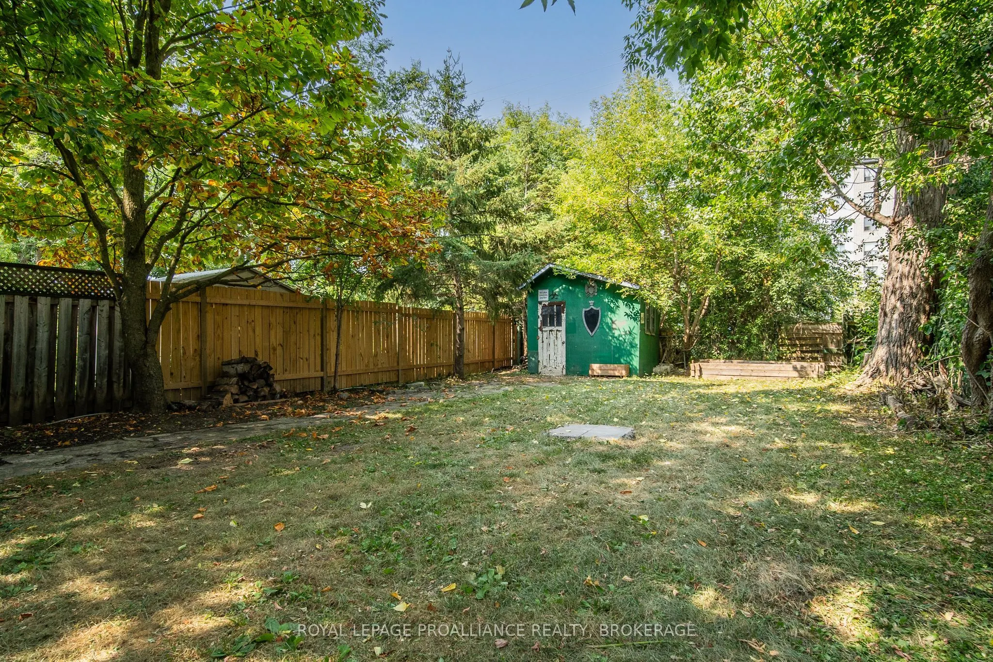 590 Macdonnell Street