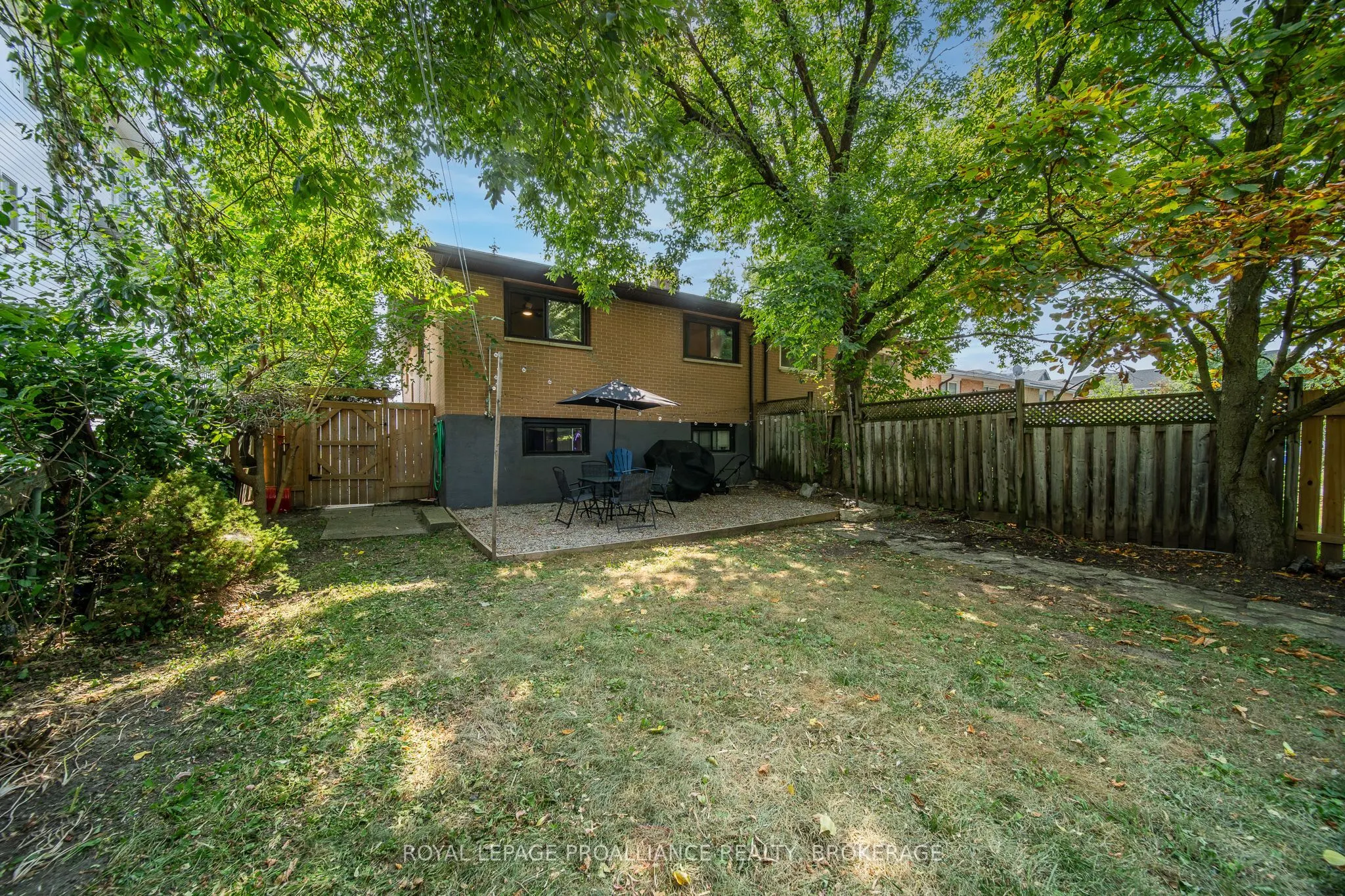 590 Macdonnell Street