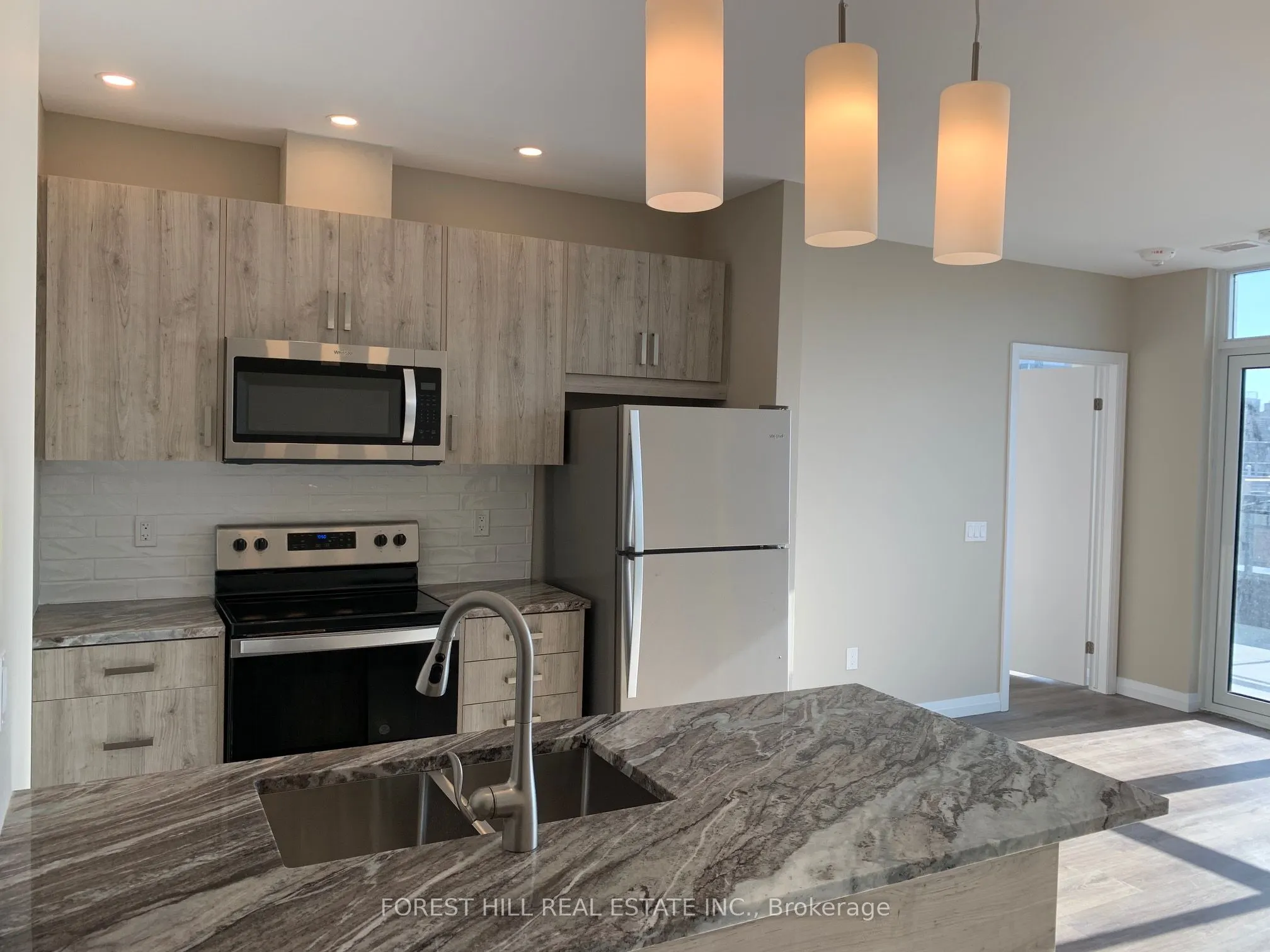 60 Charles Street W, #602