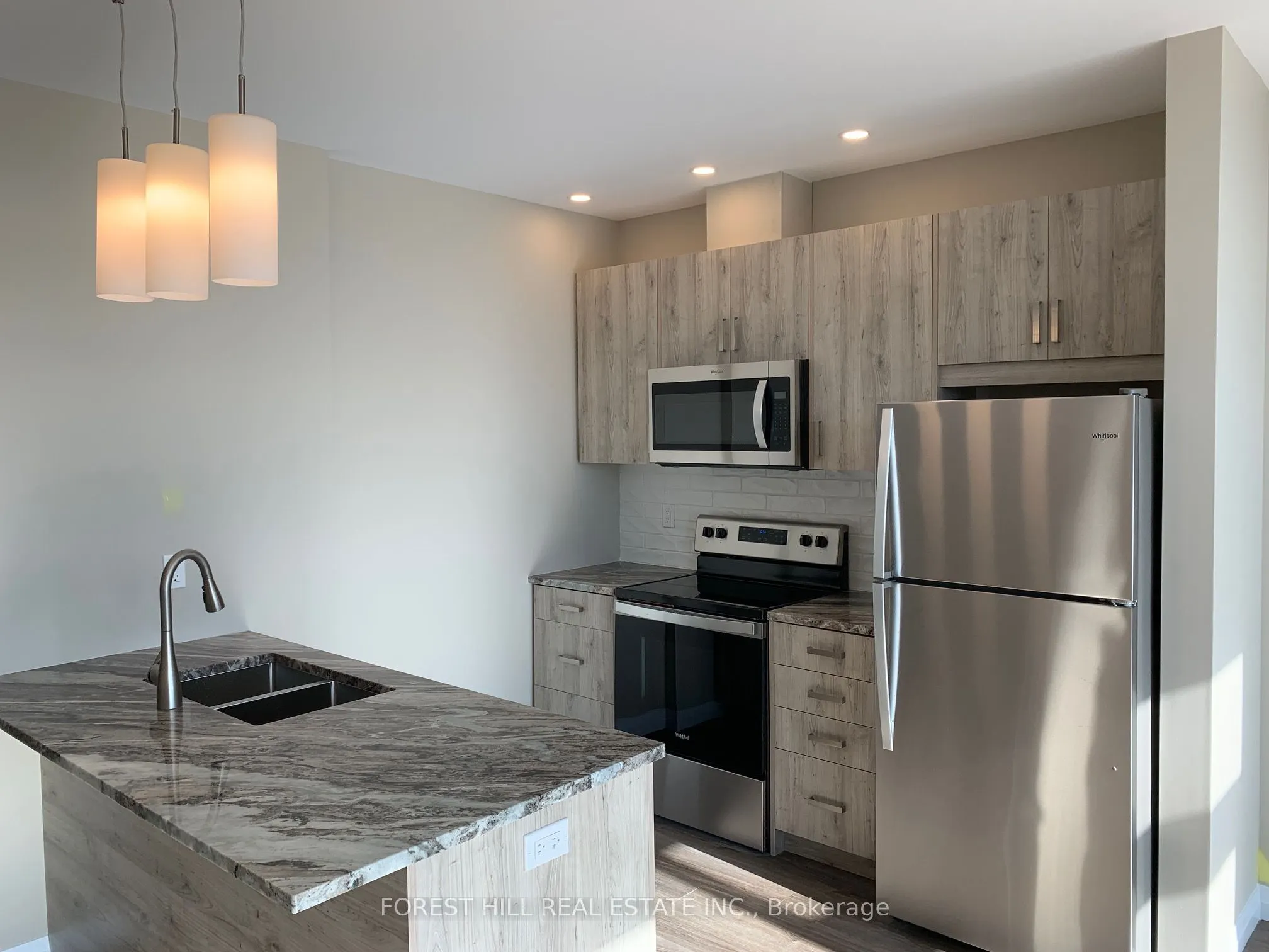 60 Charles Street W, #602