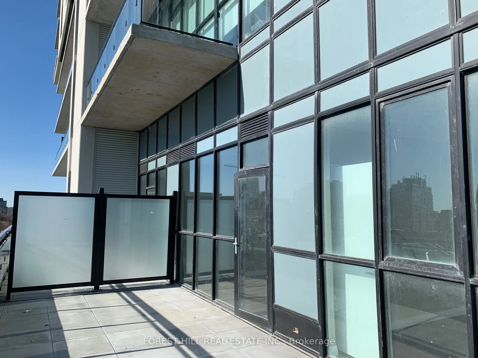 60 Charles Street W, #602
