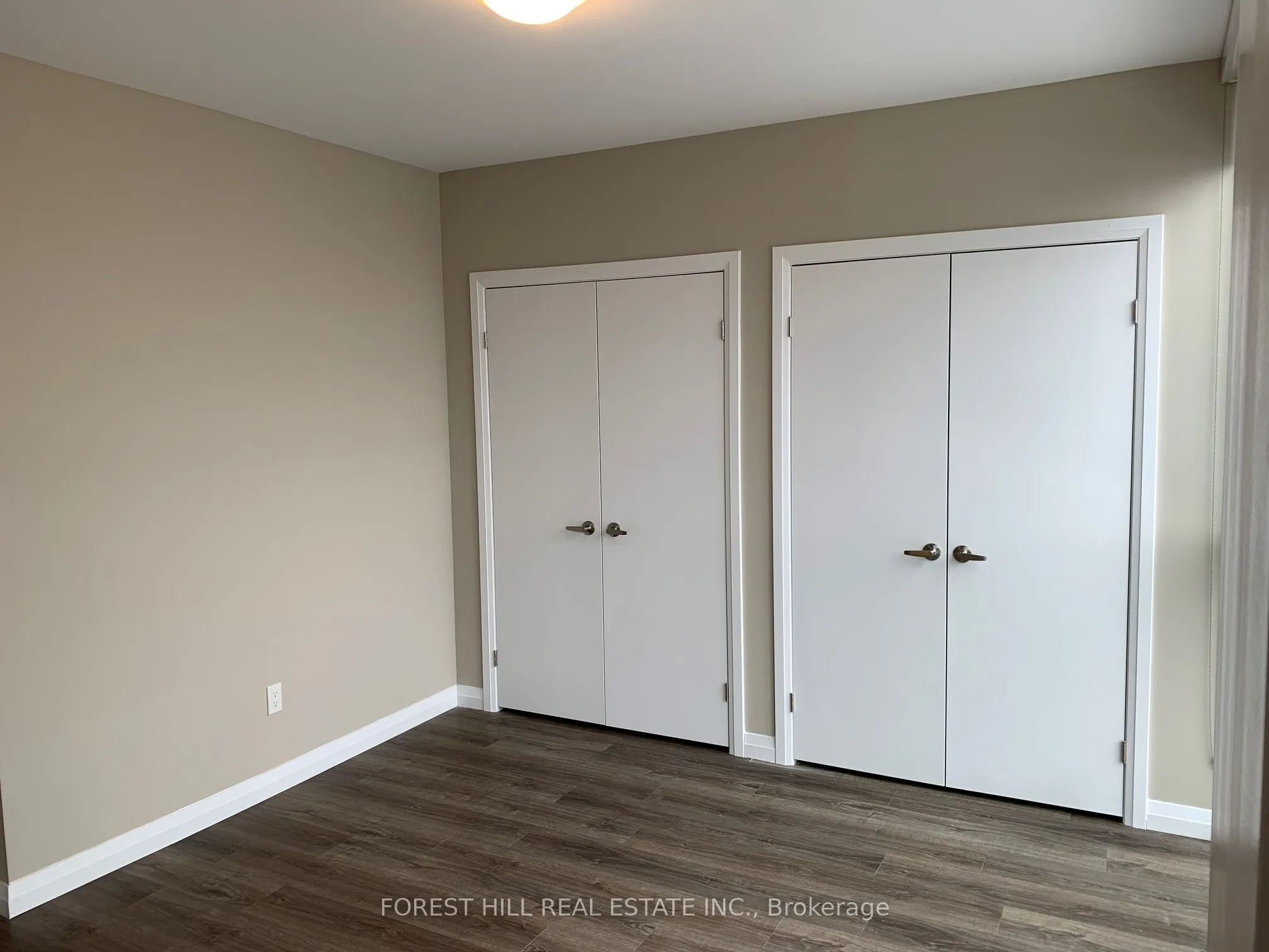 60 Charles Street W, #602