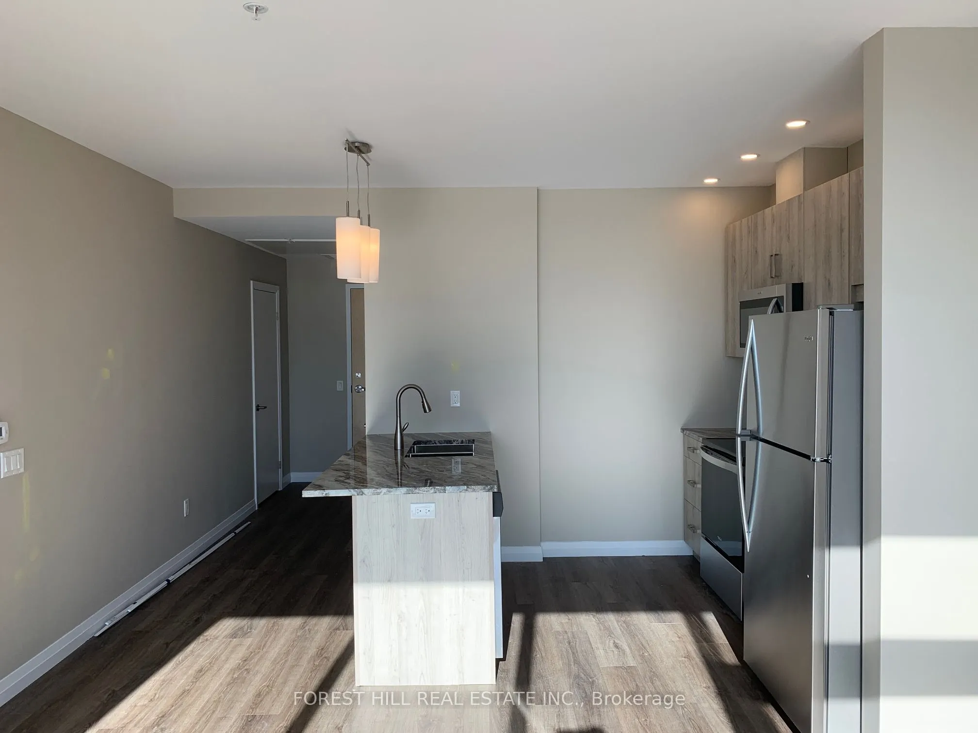 60 Charles Street W, #602