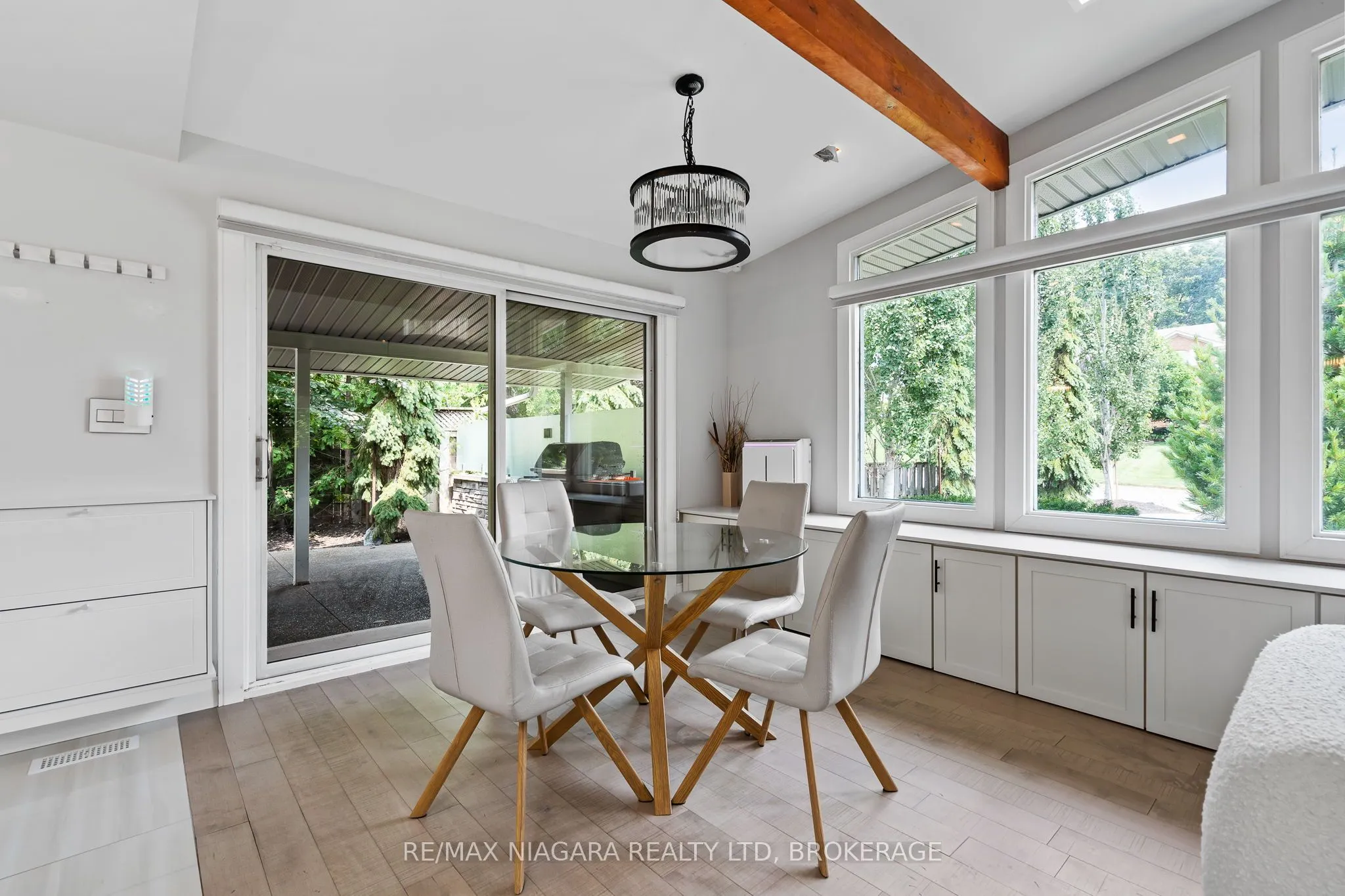 2 Mallette Crescent