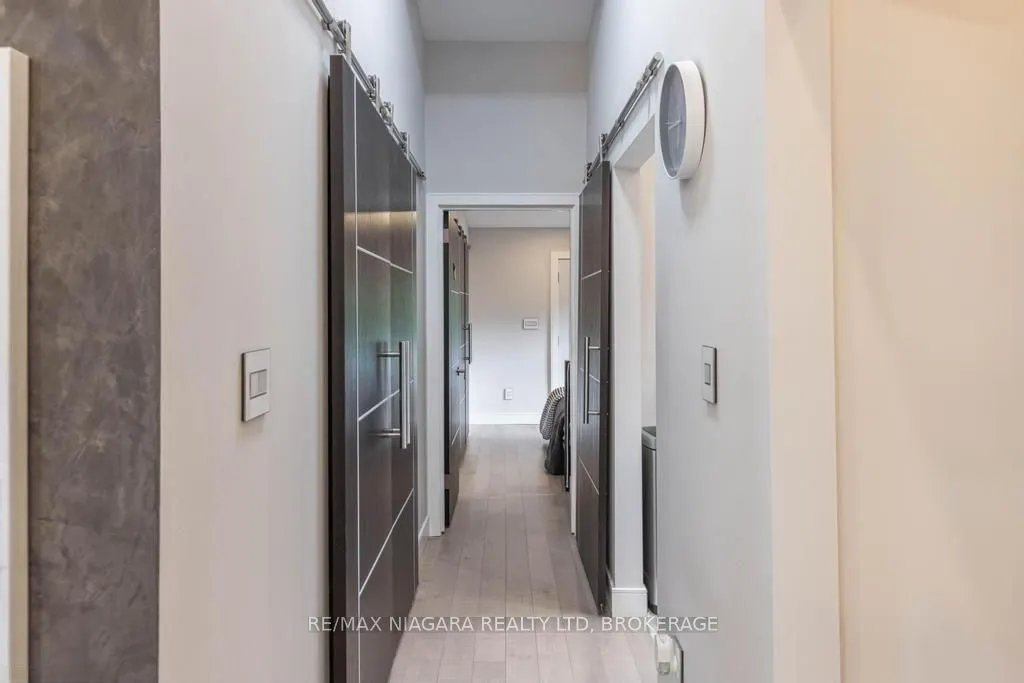2 Mallette Crescent