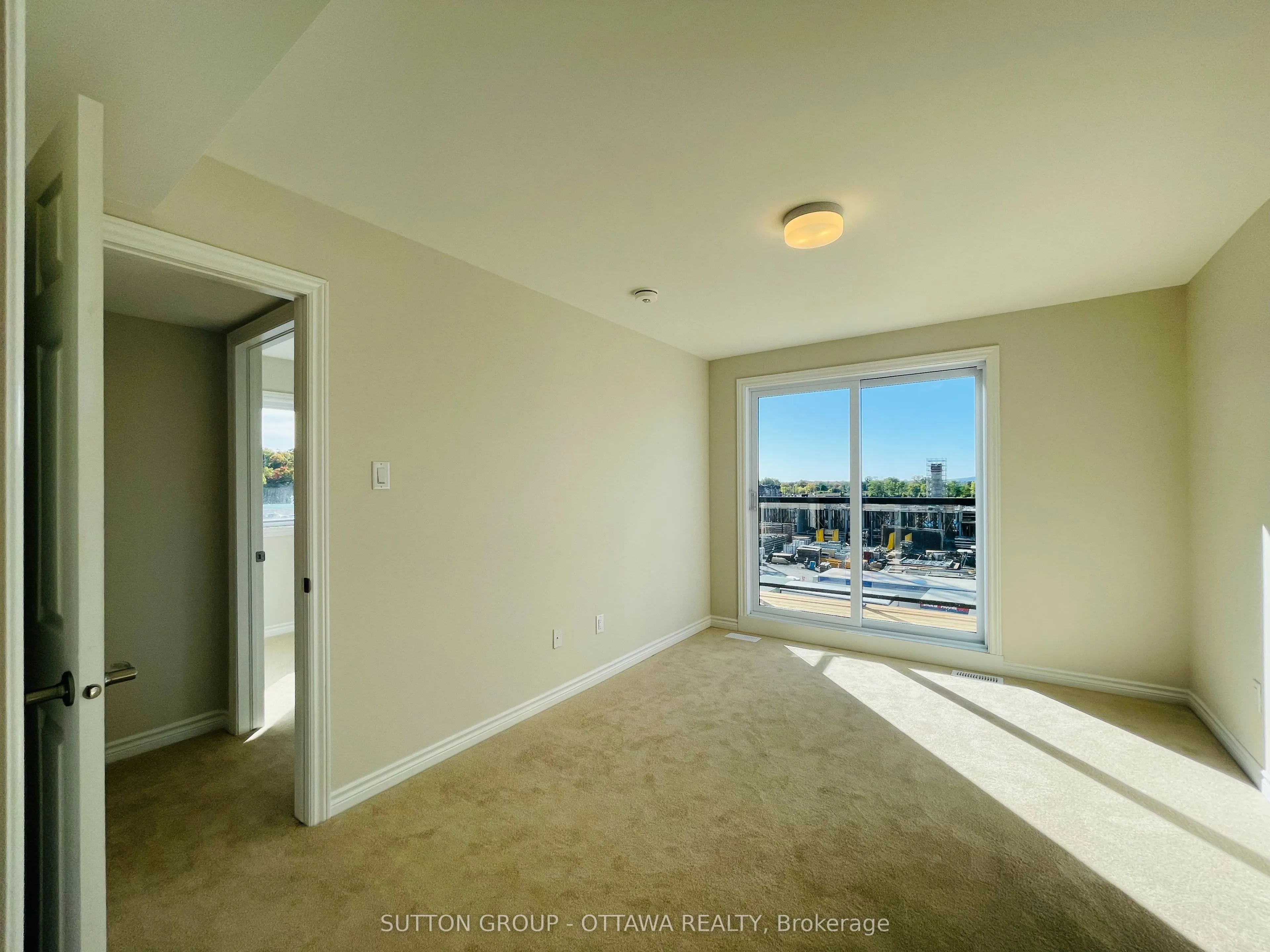 126 Michael Stoqua Street, #10