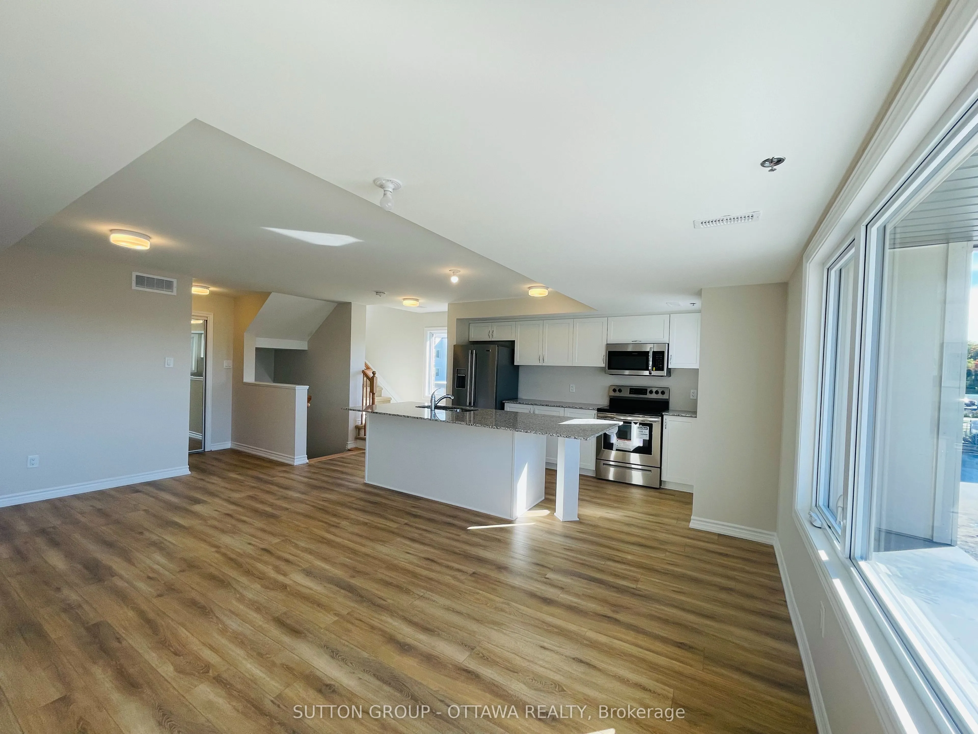 126 Michael Stoqua Street, #10