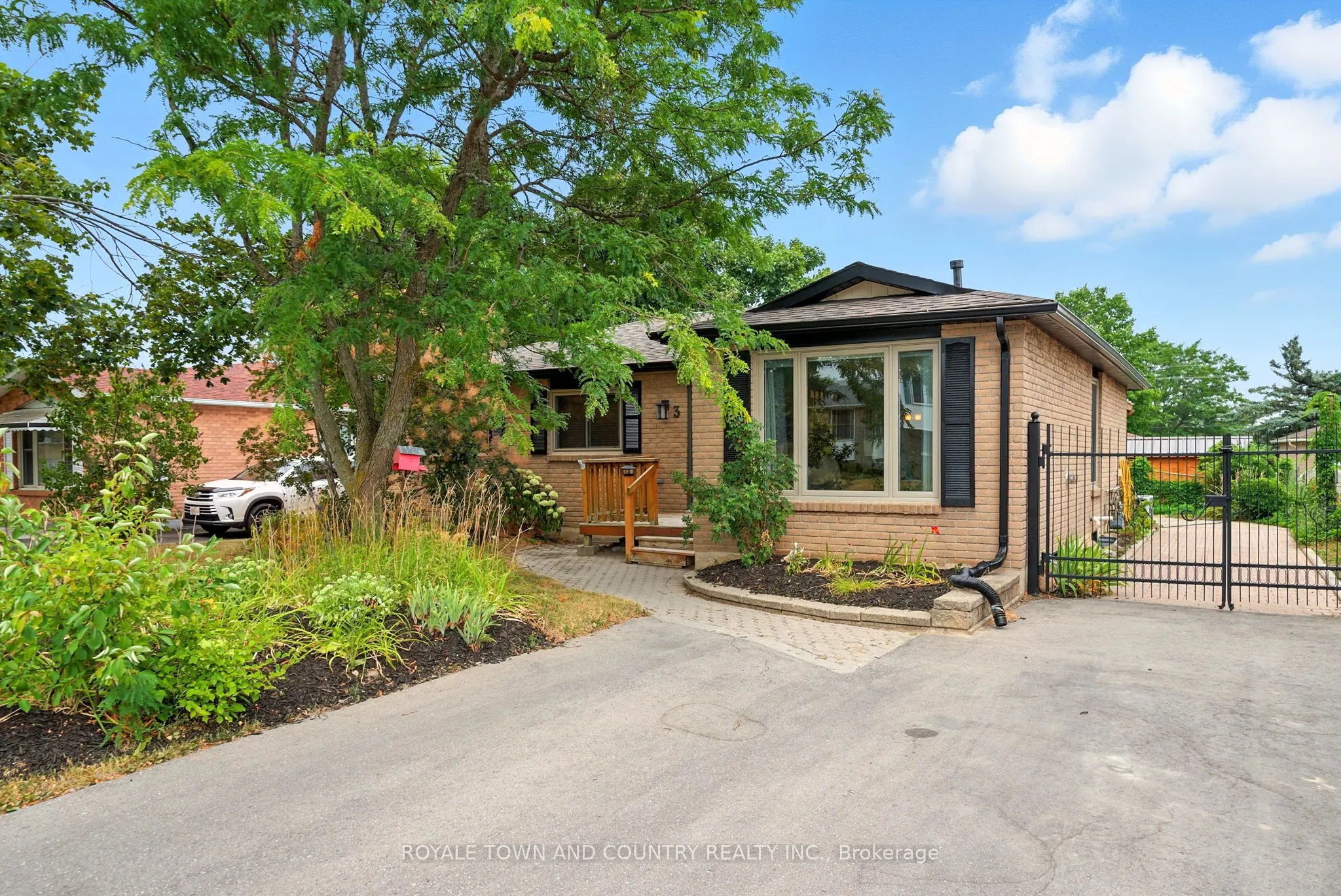 3 Rogers Road