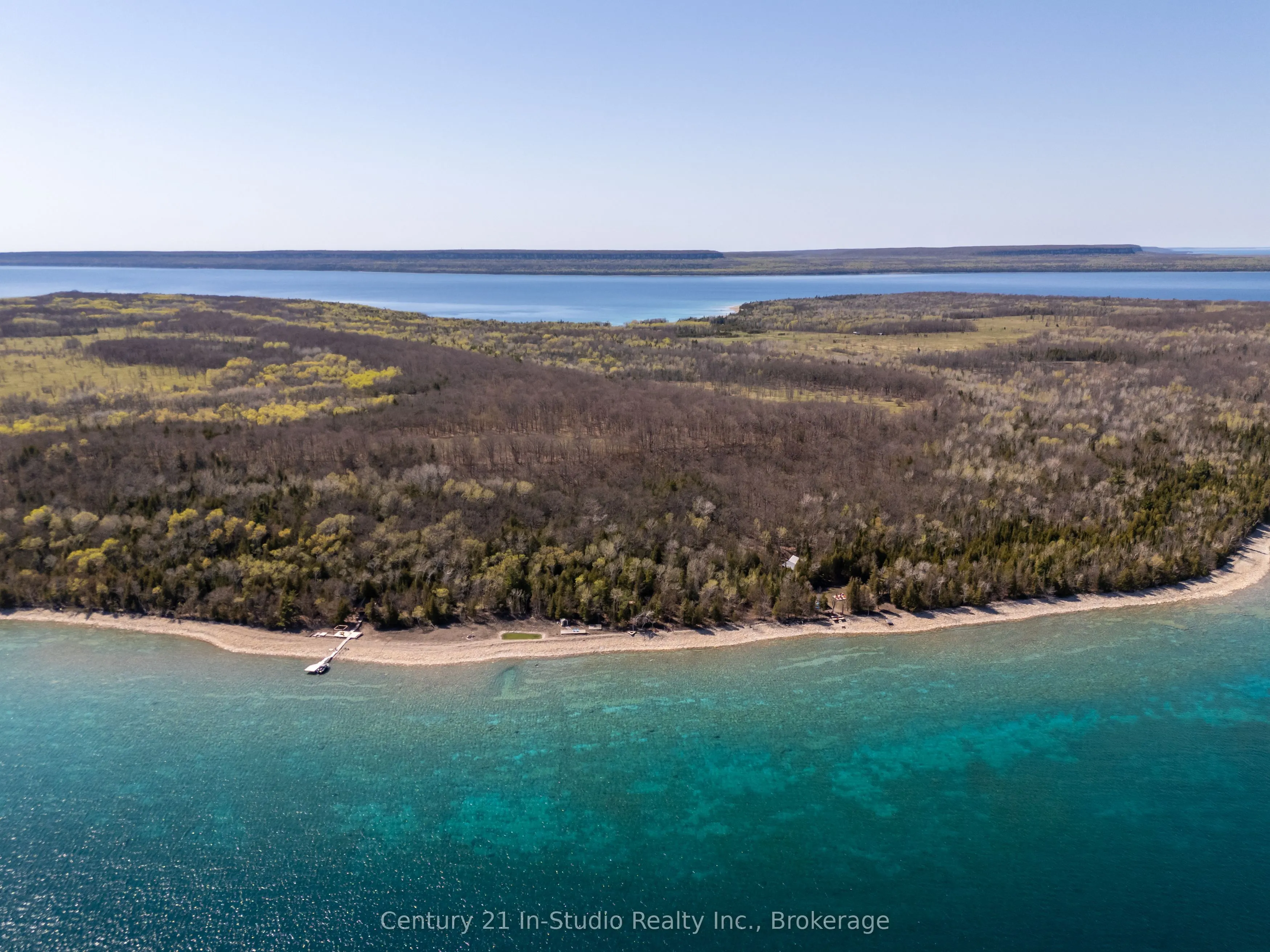 LT 81 WHITE CLOUD Island