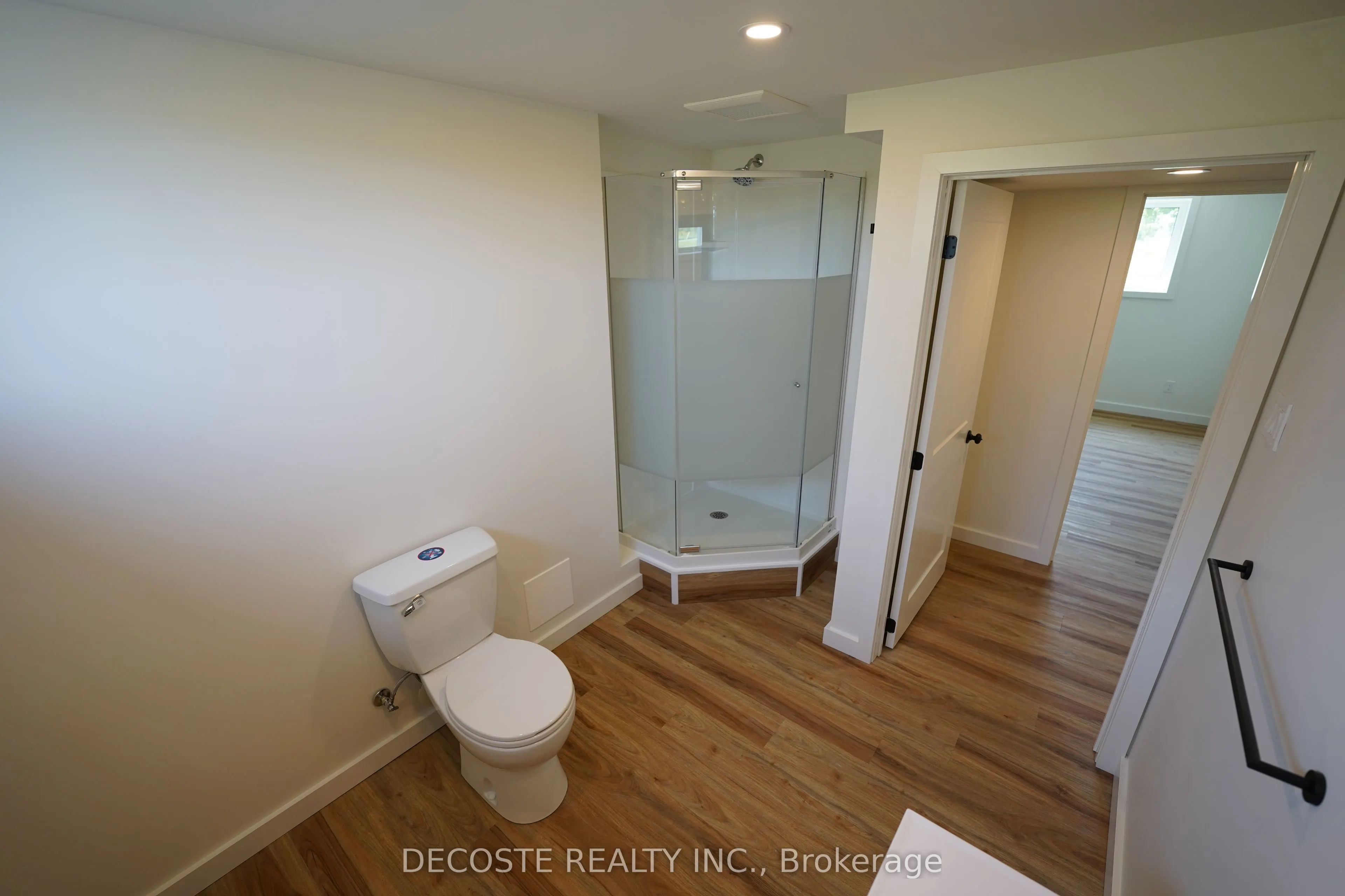 6460 Rae Road