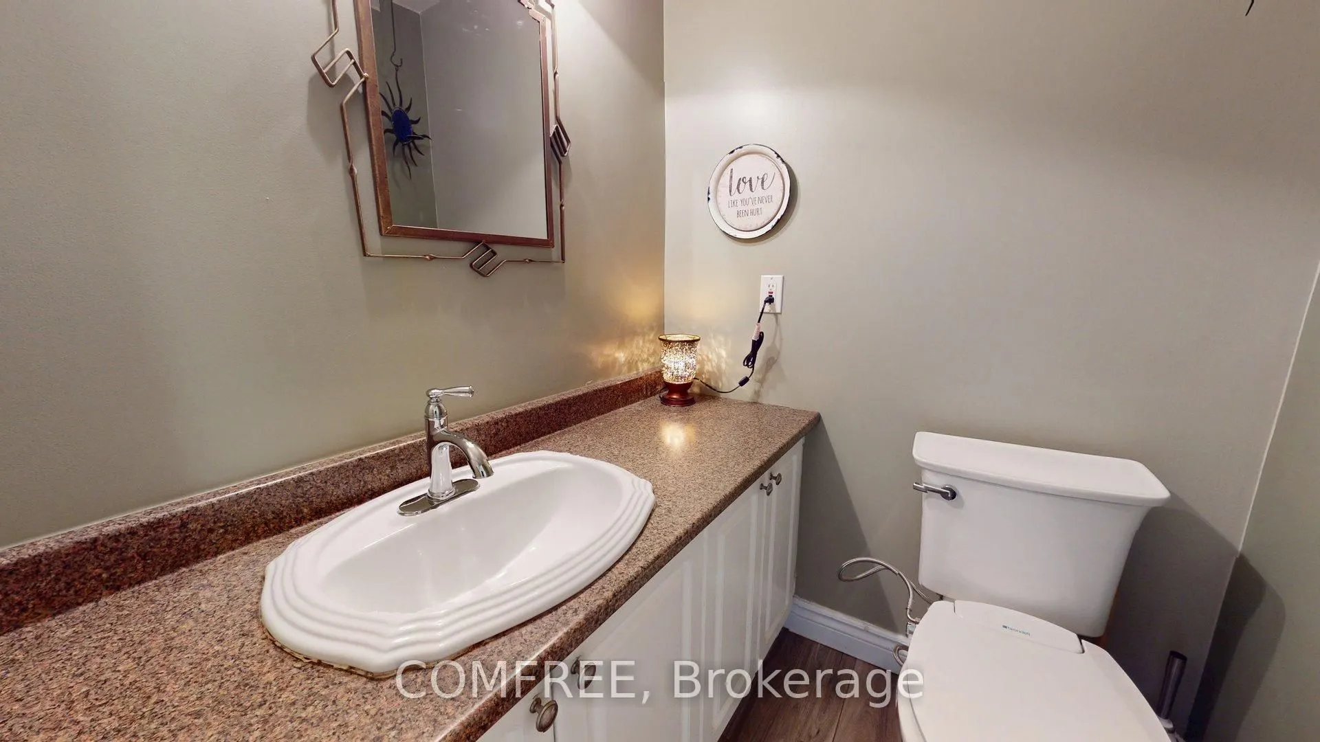 1145 D'erable Place, #100