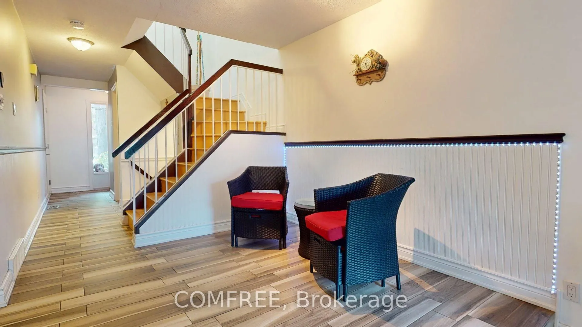 1145 D'erable Place, #100