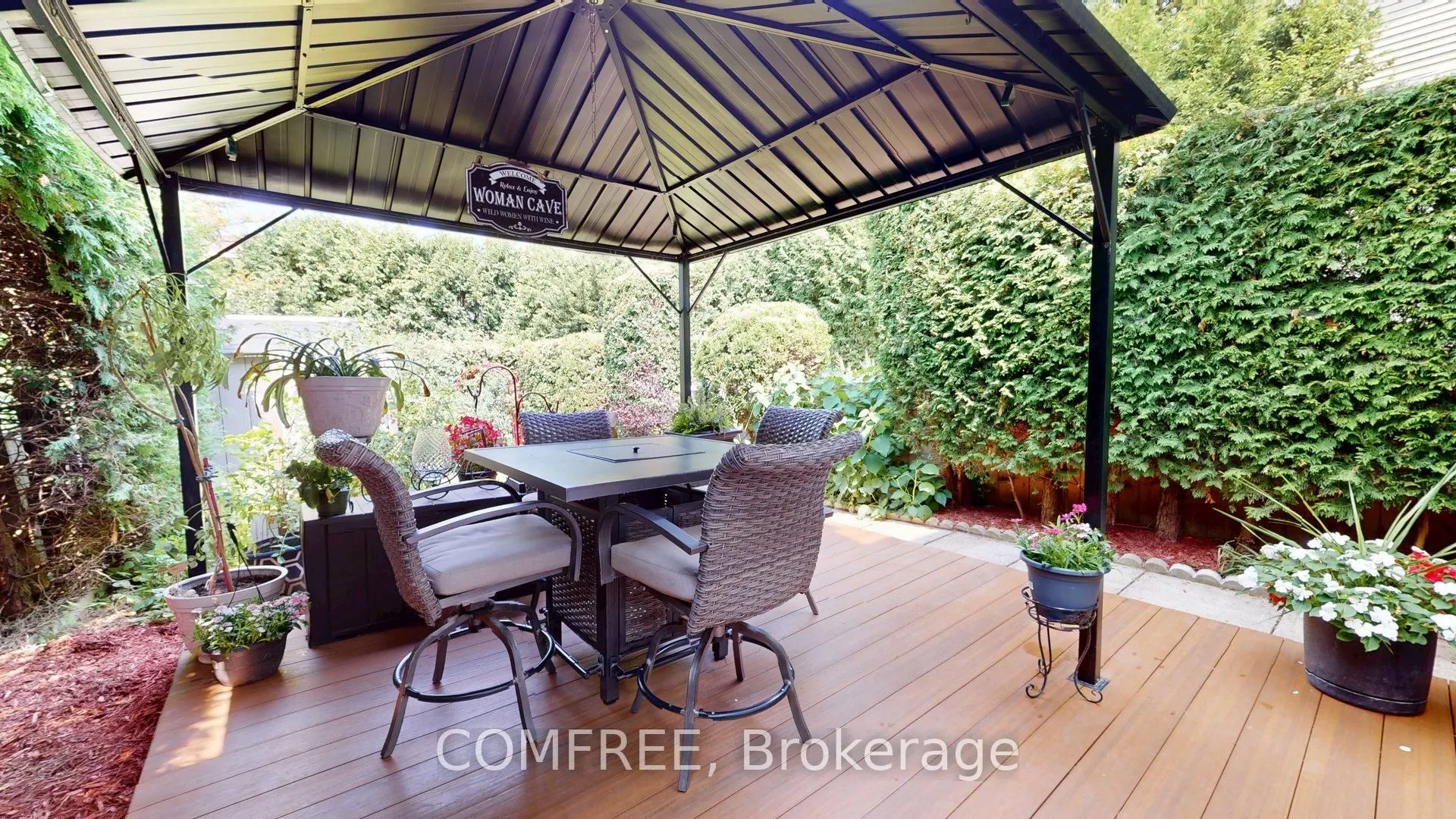 1145 D'erable Place, #100