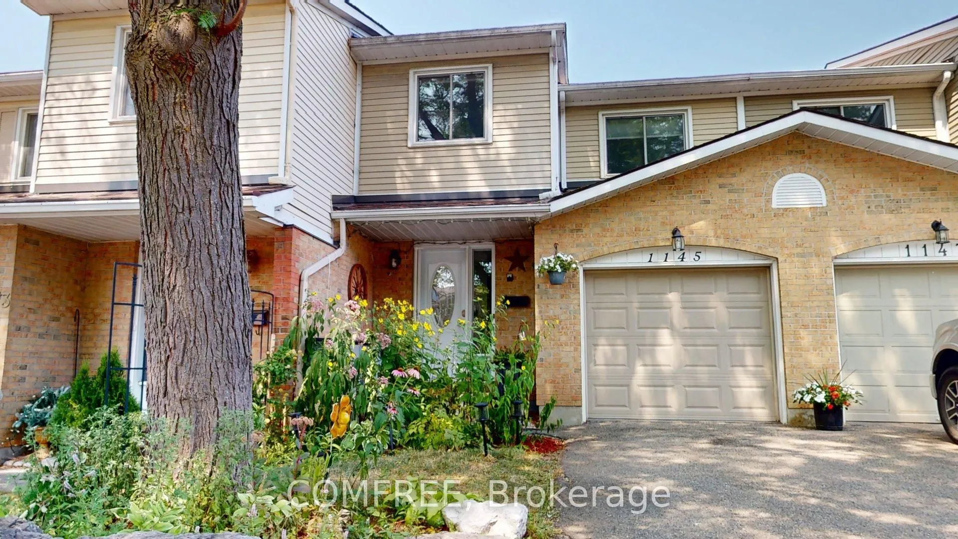 1145 D'erable Place, #100