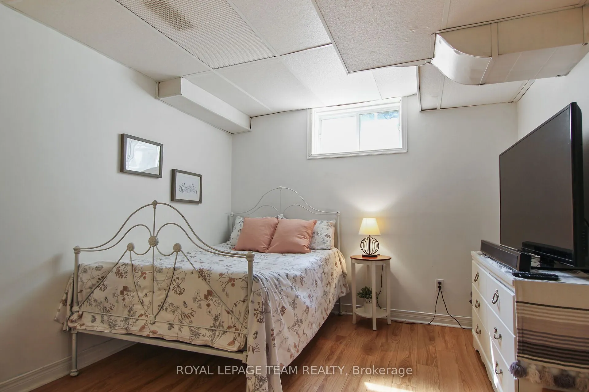 6 Whitegate Crescent