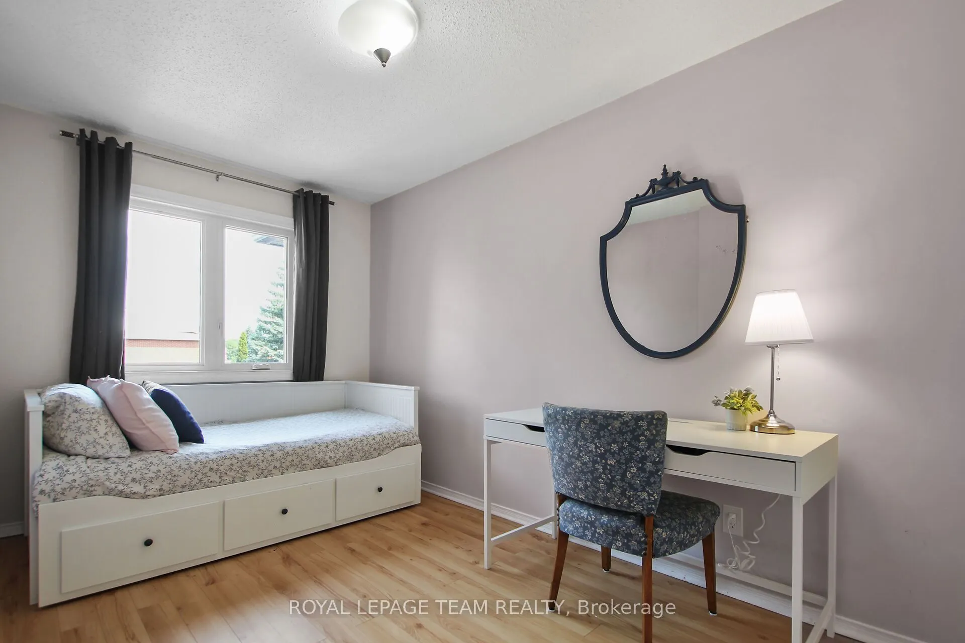 6 Whitegate Crescent