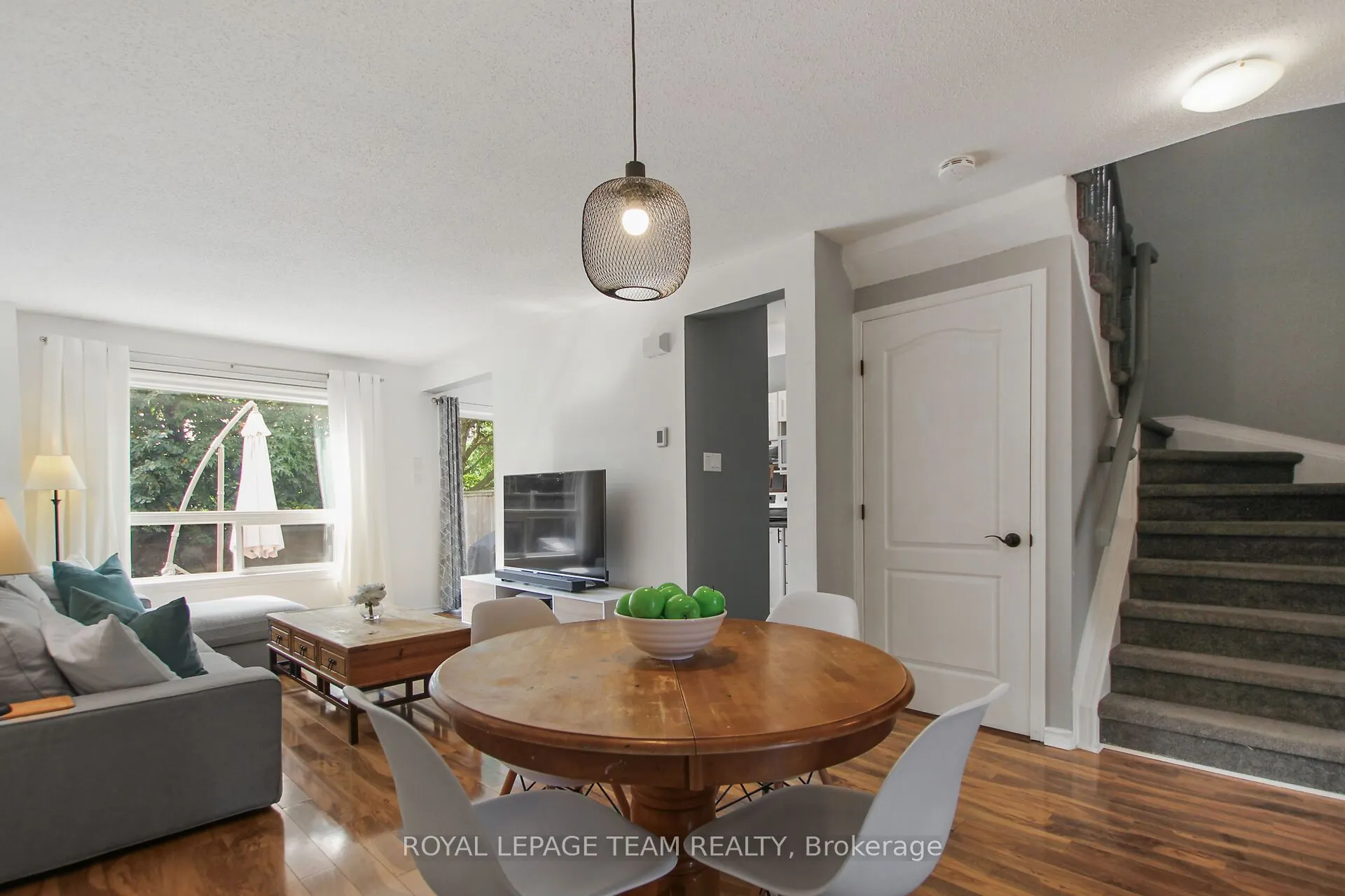 6 Whitegate Crescent