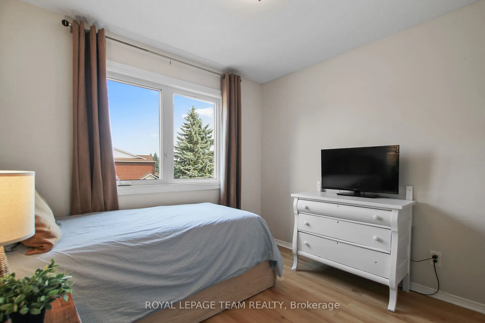 6 Whitegate Crescent