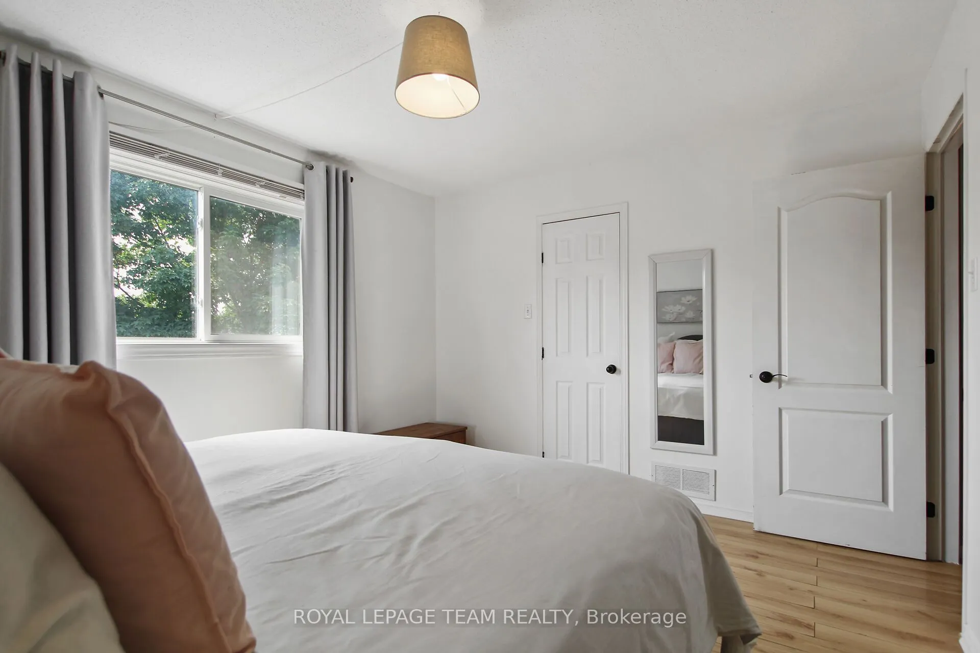6 Whitegate Crescent