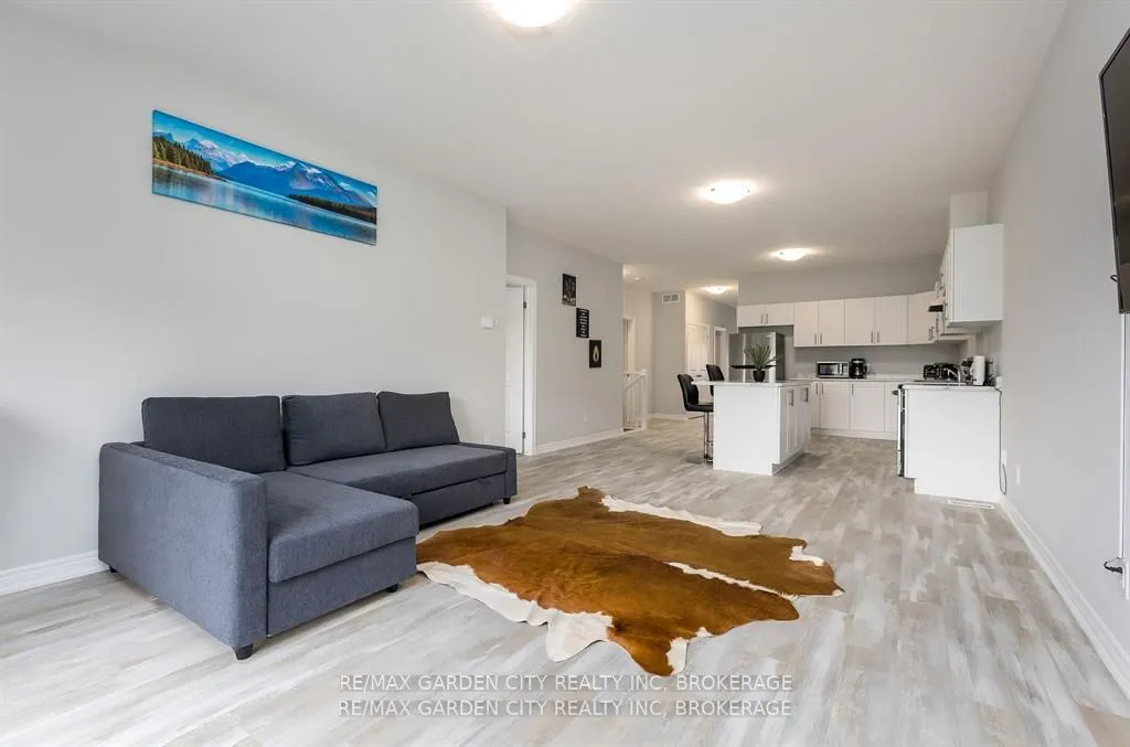 34 BOUNTY Avenue