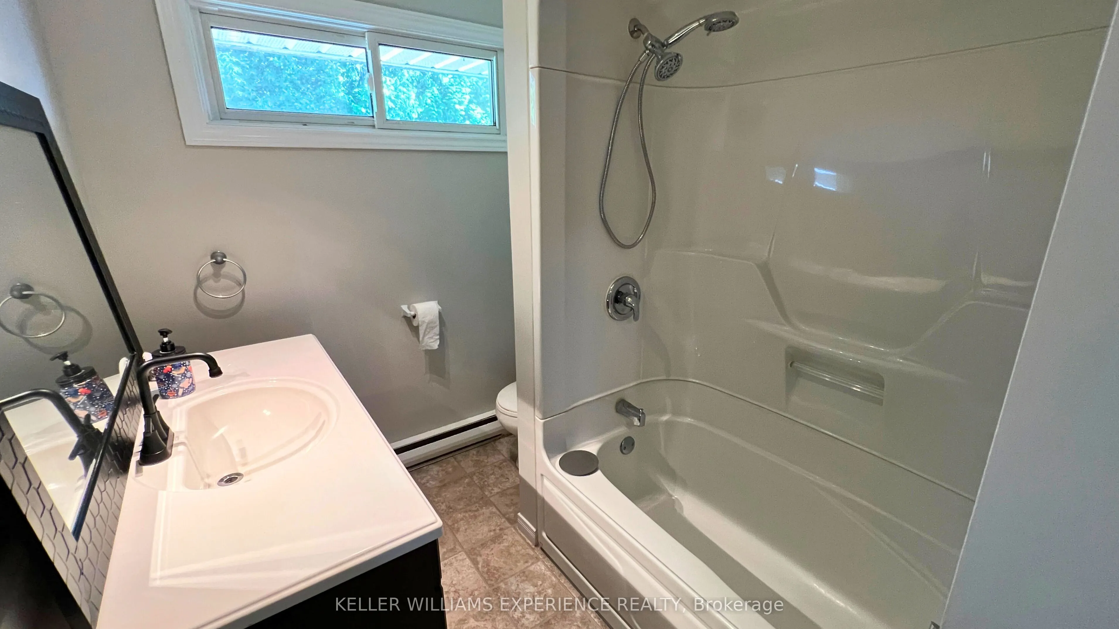 18 TEBBY Boulevard