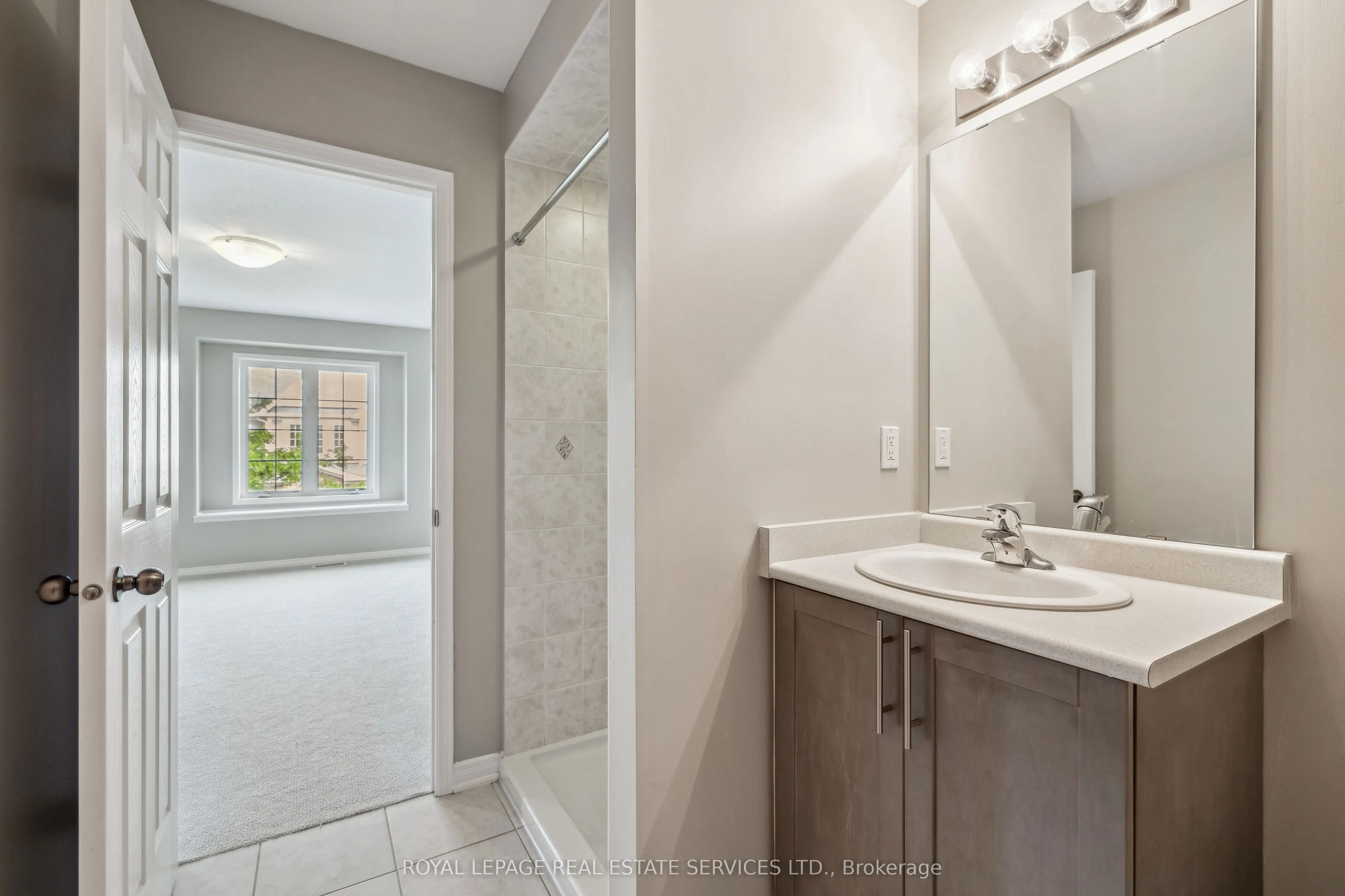 8 Bradley Avenue, #23