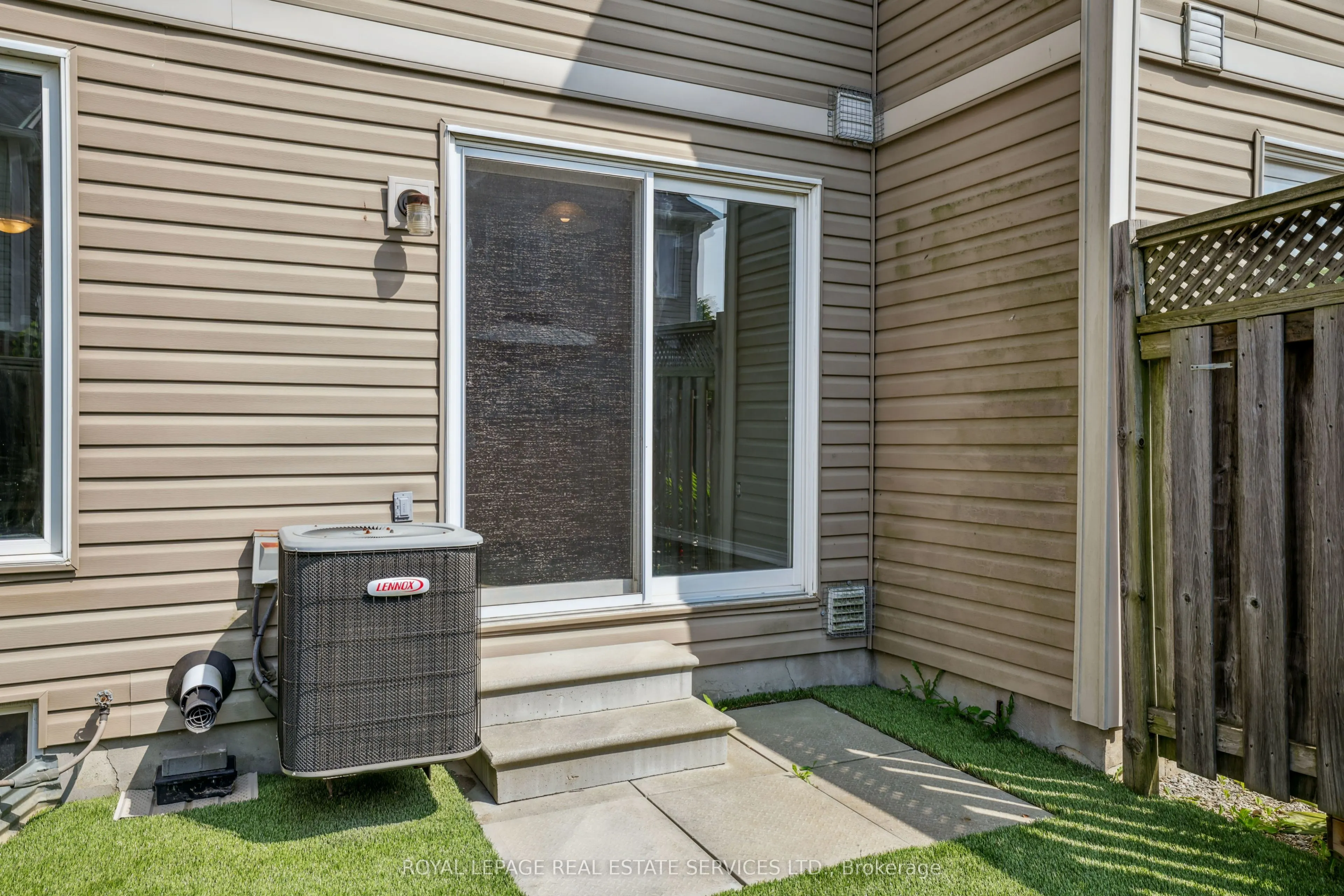 8 Bradley Avenue, #23