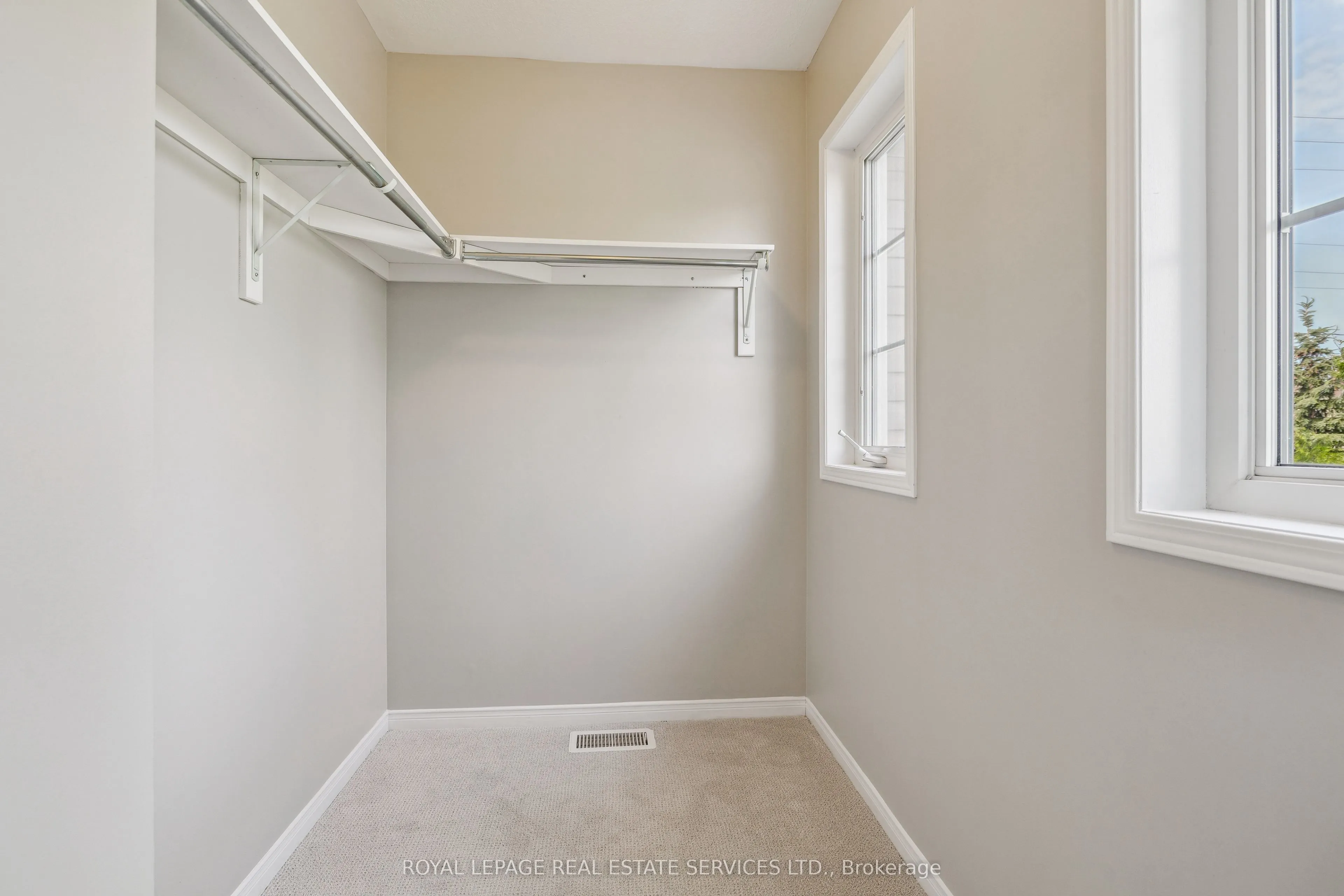 8 Bradley Avenue, #23