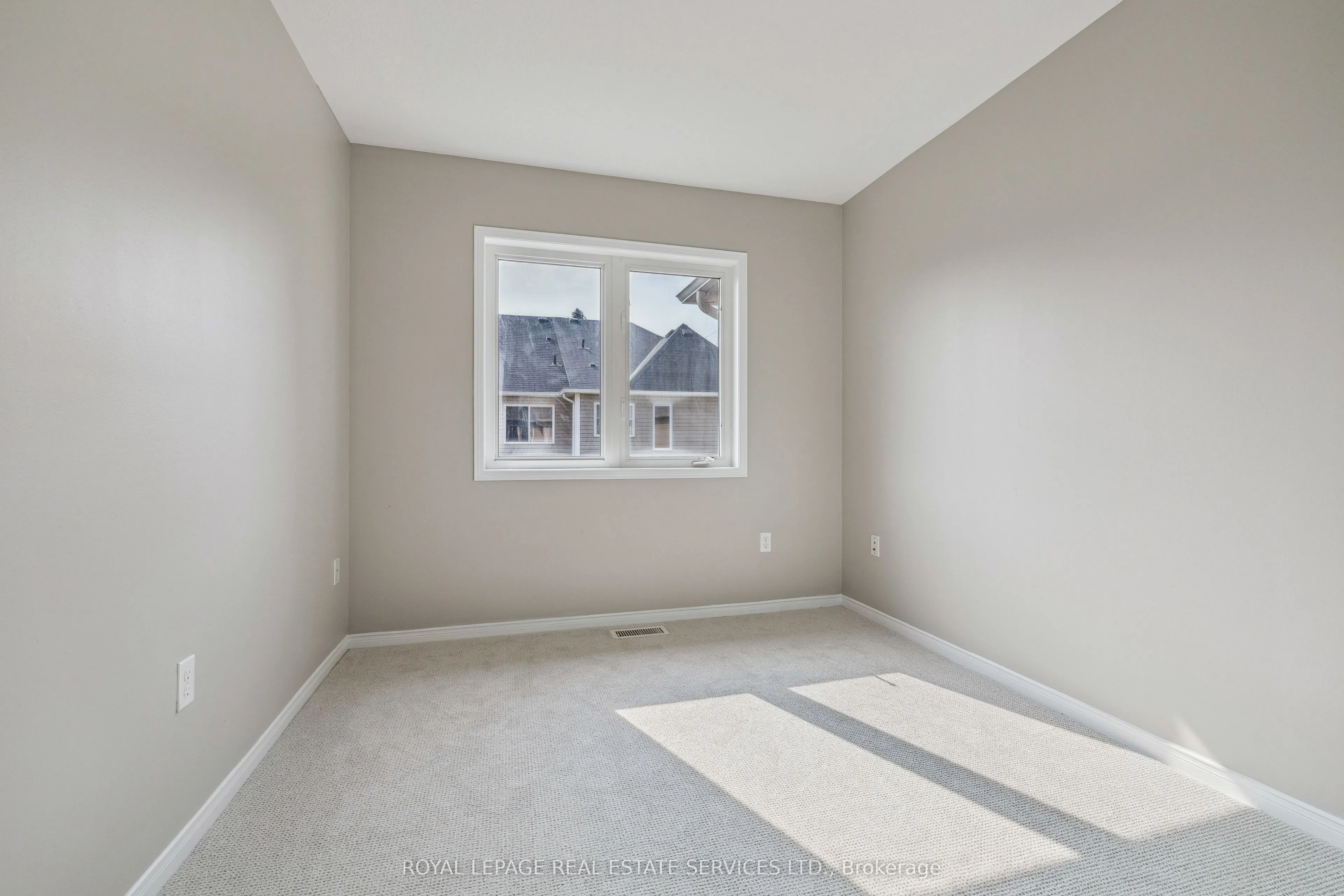 8 Bradley Avenue, #23