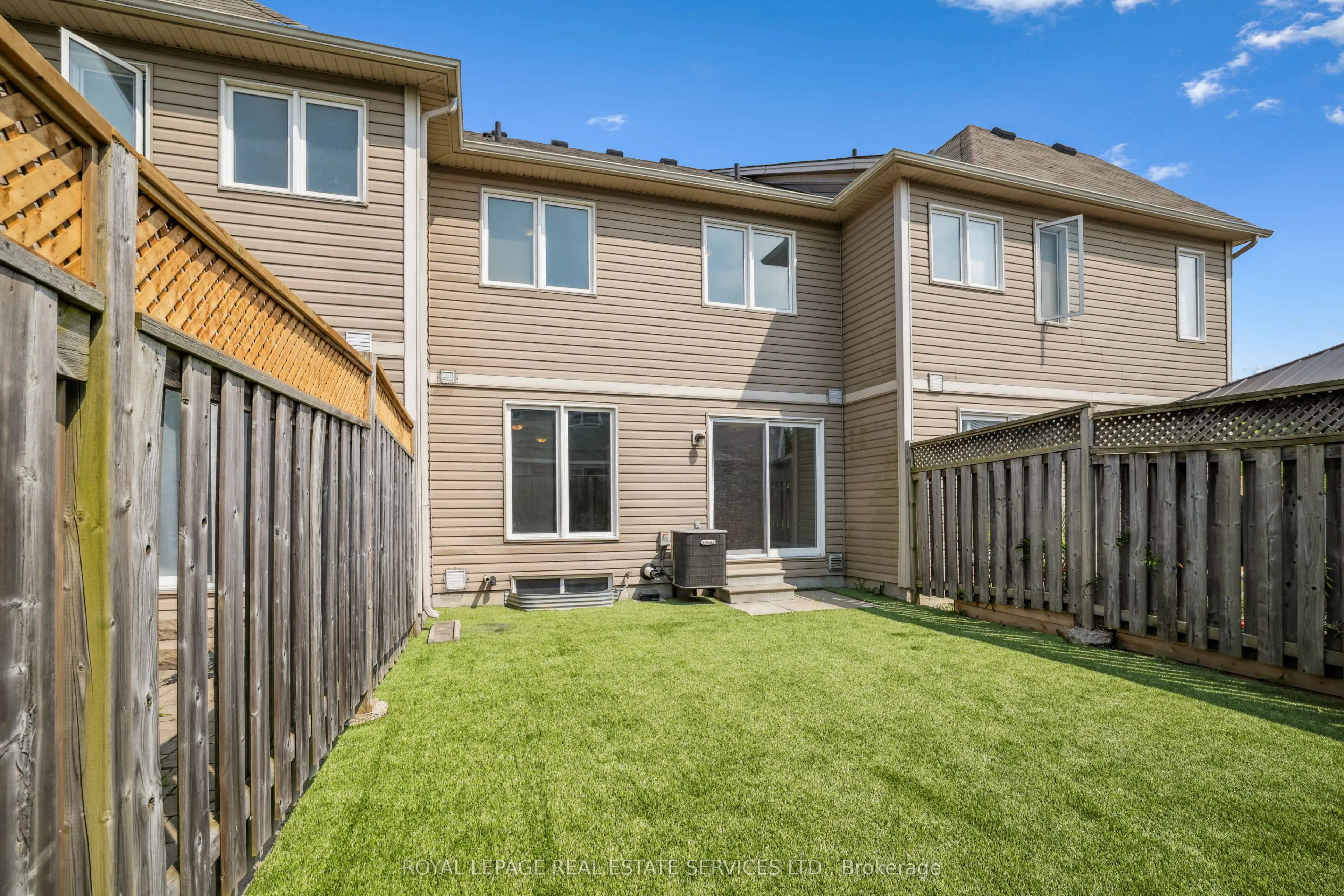 8 Bradley Avenue, #23
