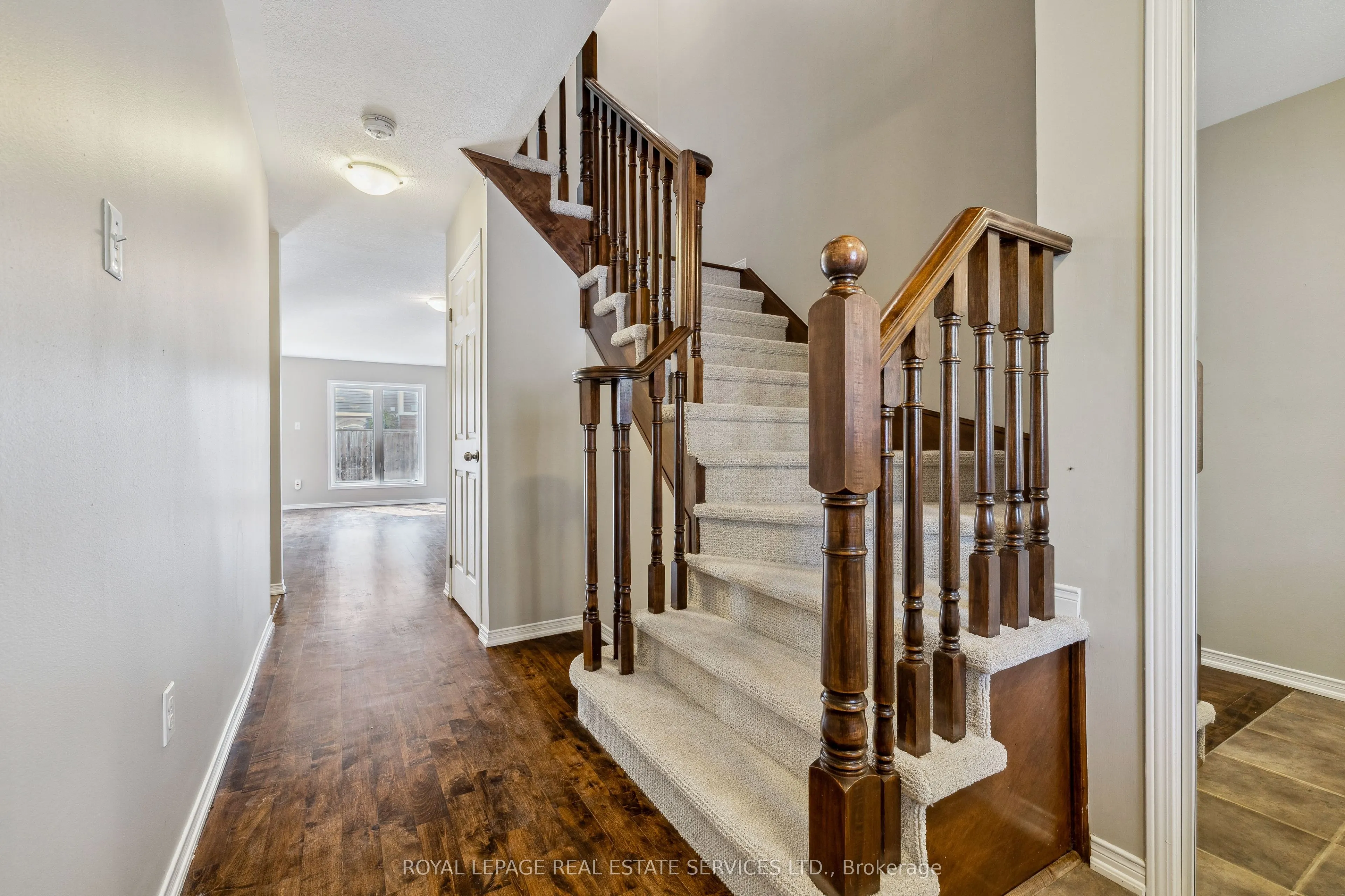 8 Bradley Avenue, #23