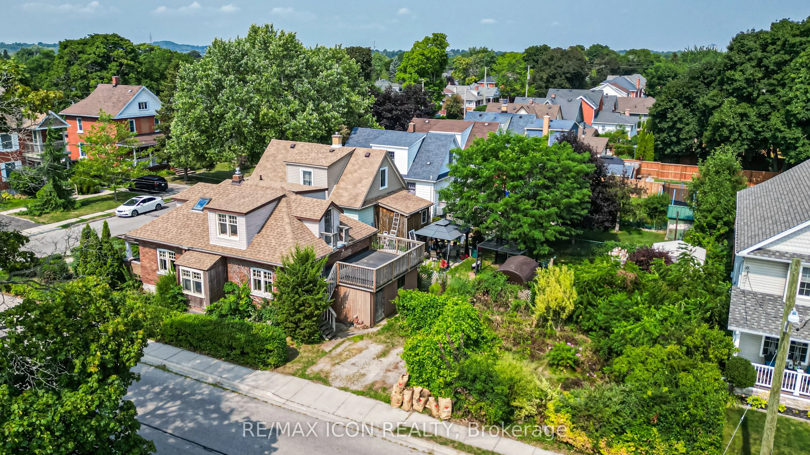 999 Vine Street