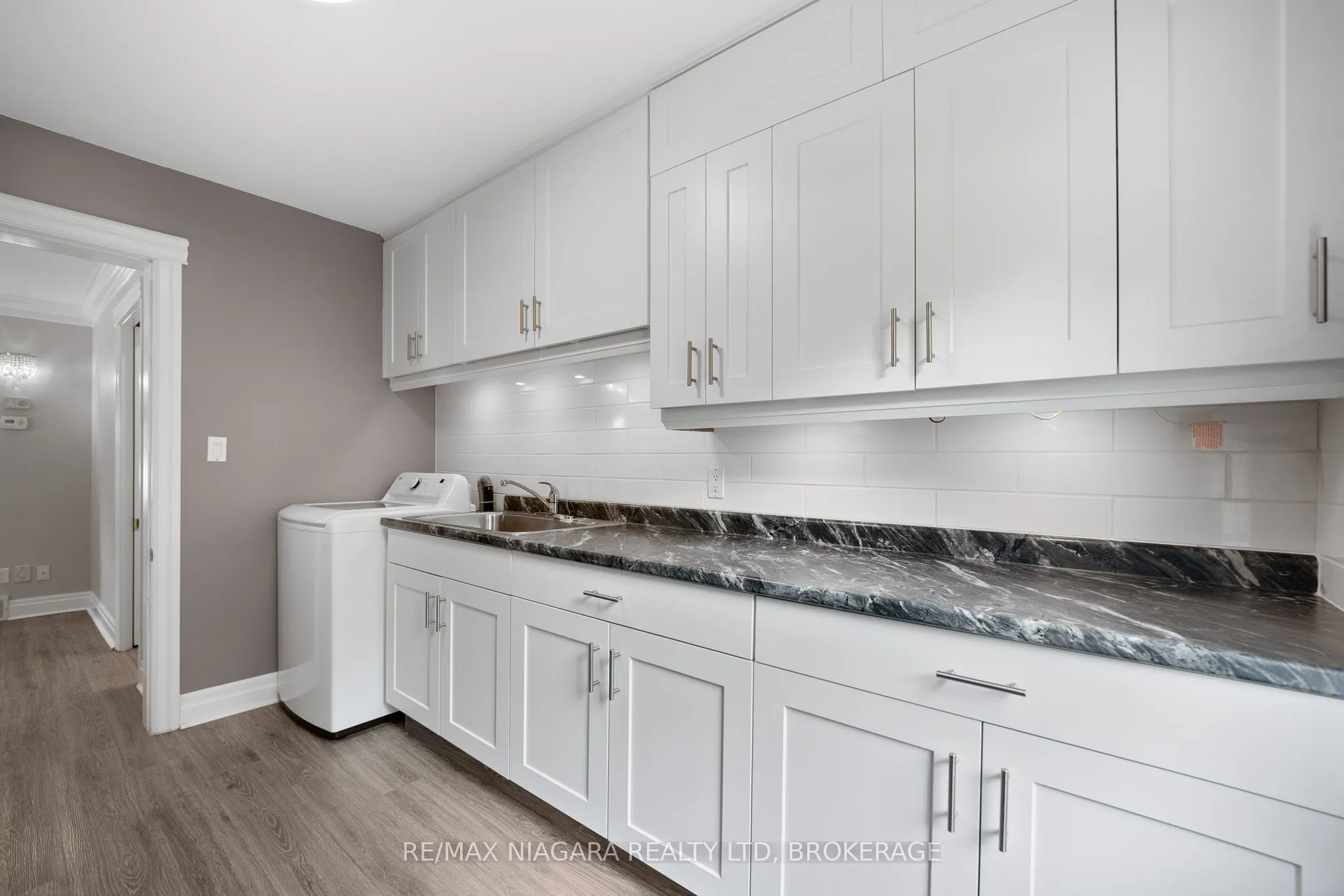2969-2971 Portage Road
