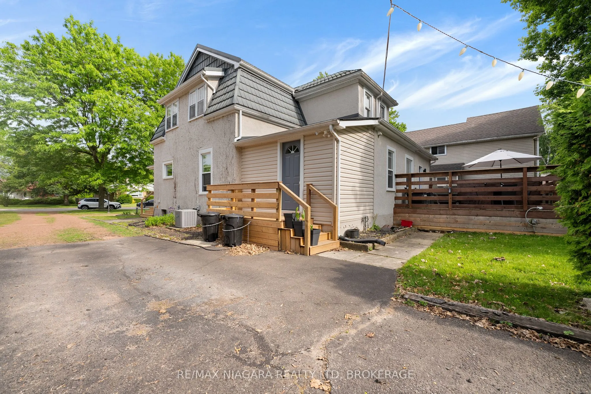 2969-2971 Portage Road